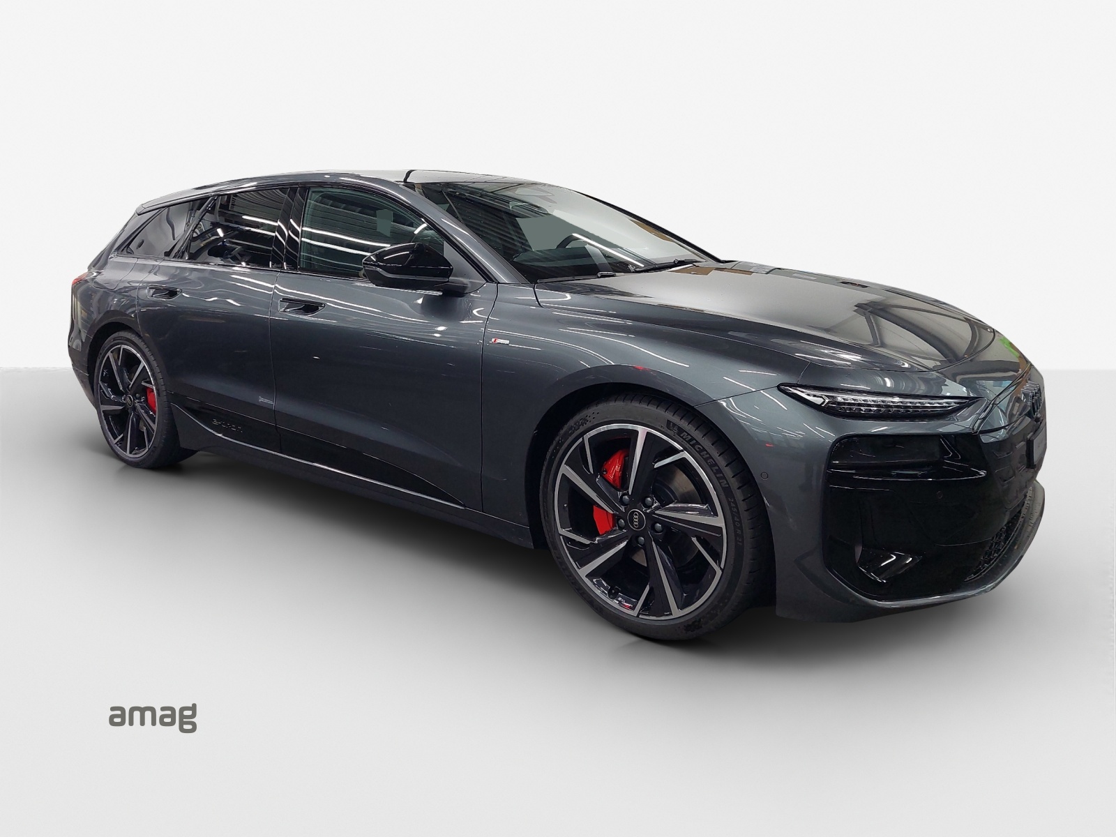 AUDI A6 Avant e-tron quattro-image-5
