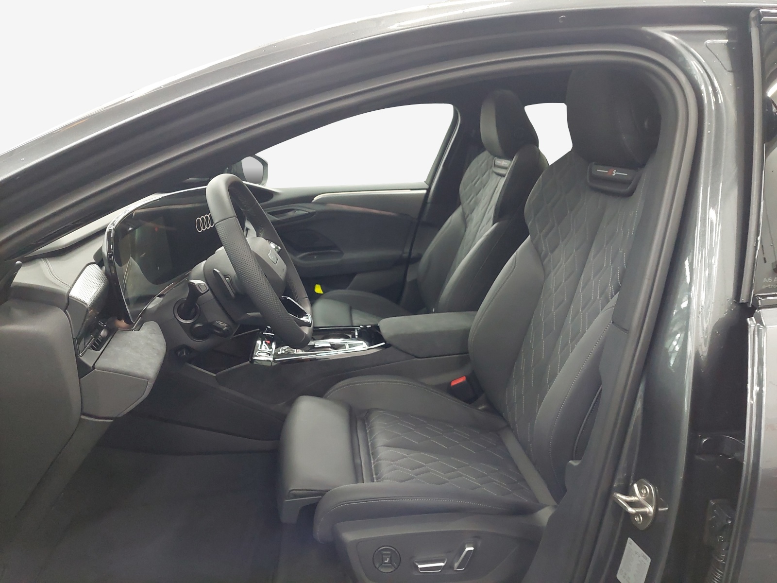 AUDI A6 Avant e-tron quattro-image-7