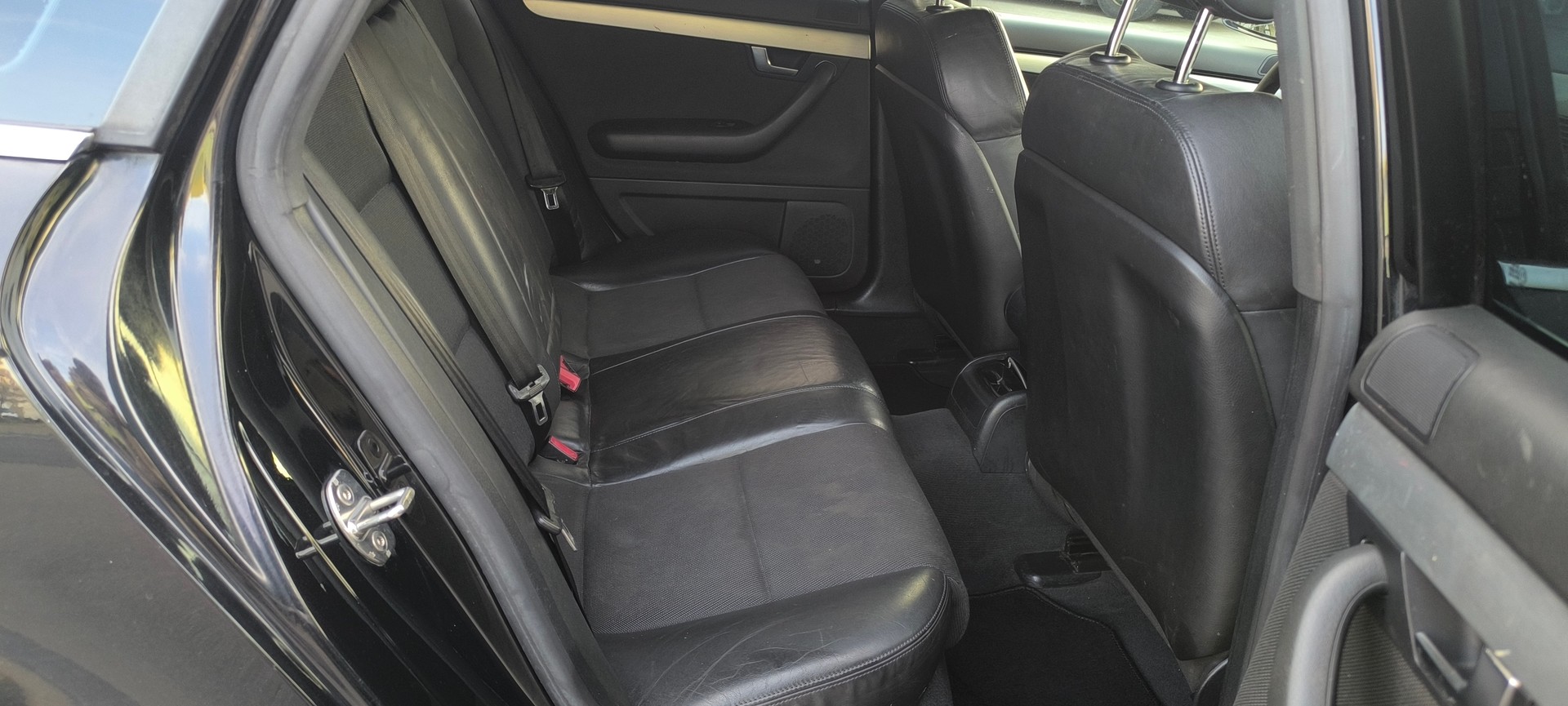 AUDI A4 Avant 3.0 V6 TDI S-Line quattro S-tronic-image-15
