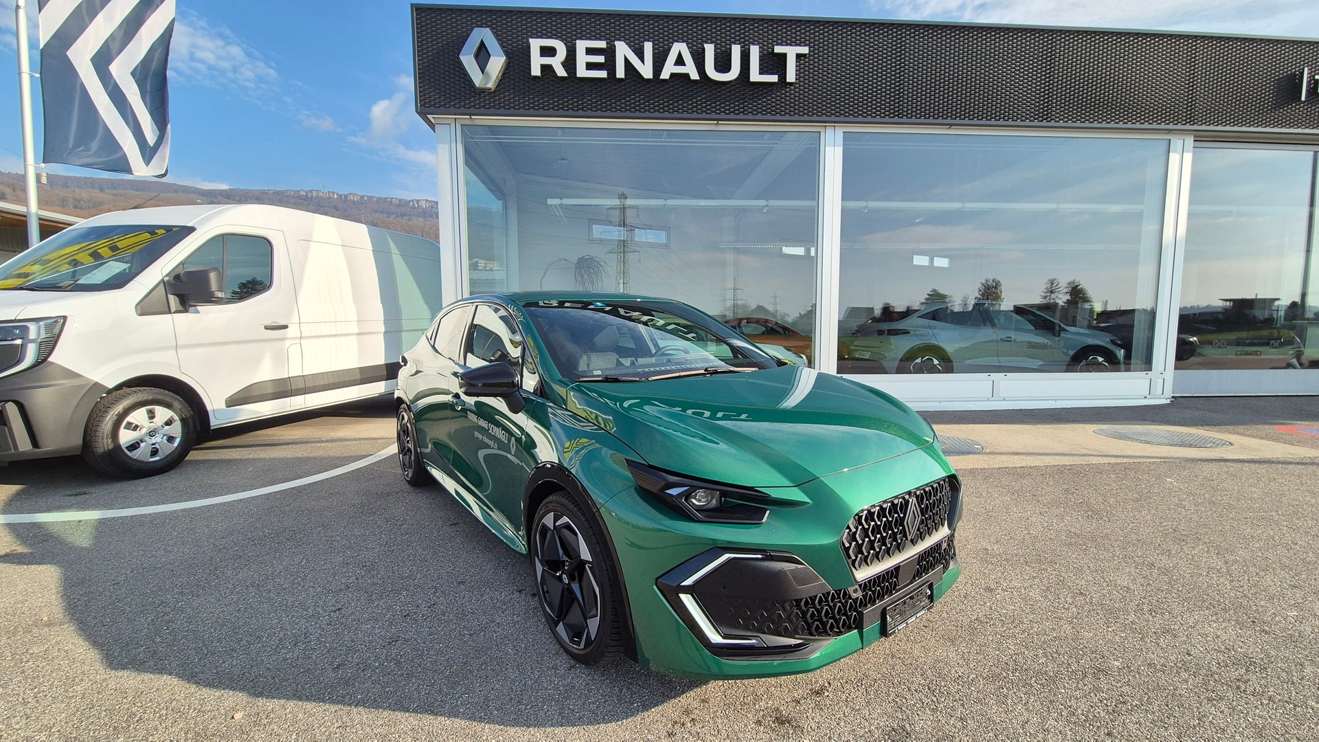 RENAULT Clio 1.8 E-Tech Techno