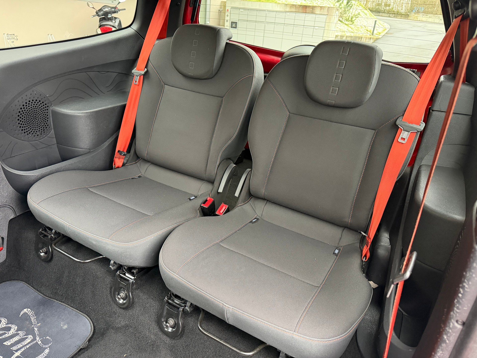 RENAULT Twingo 1.6 16V RS (Sport)-image-13