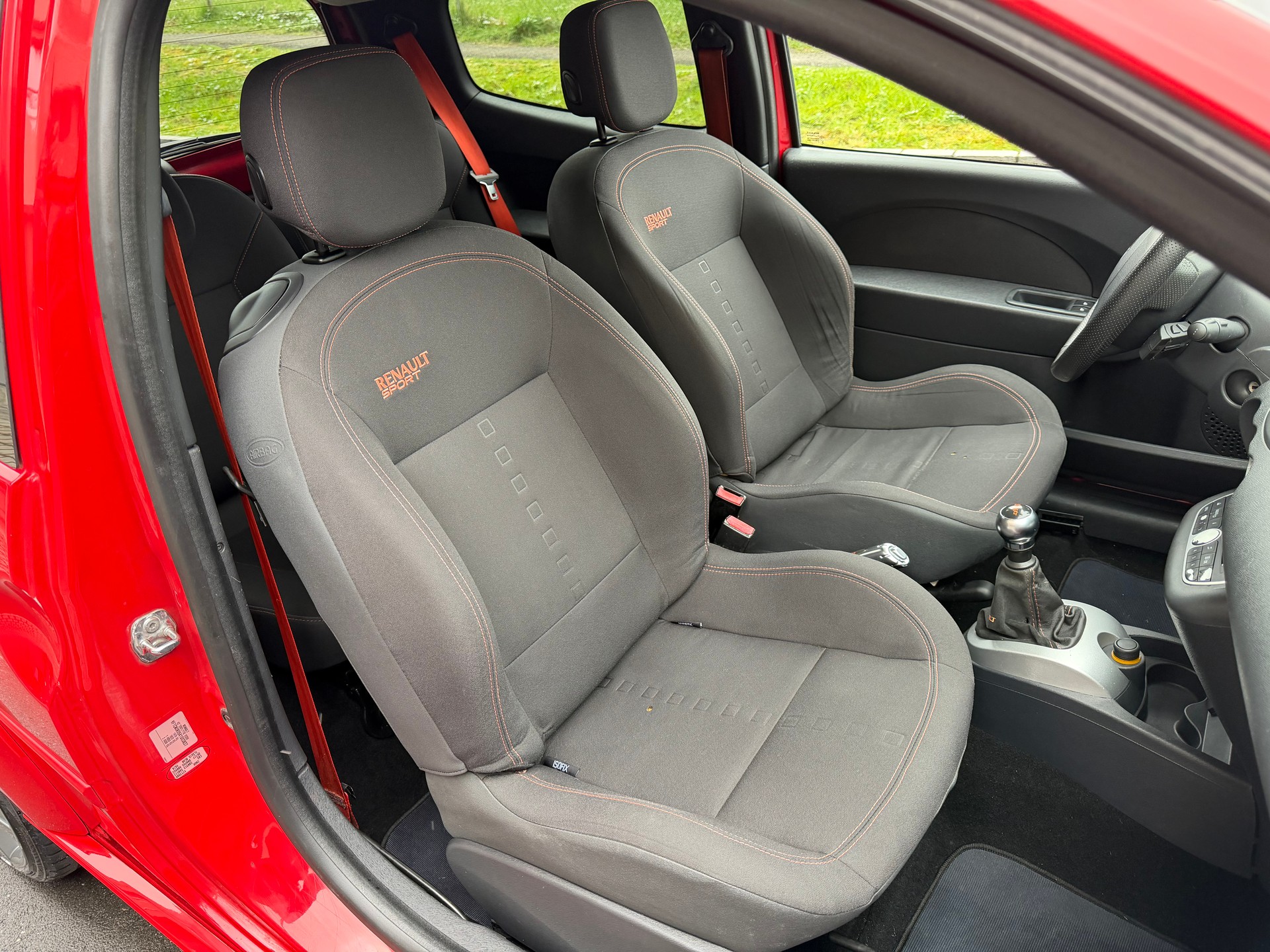 RENAULT Twingo 1.6 16V RS (Sport)-image-12