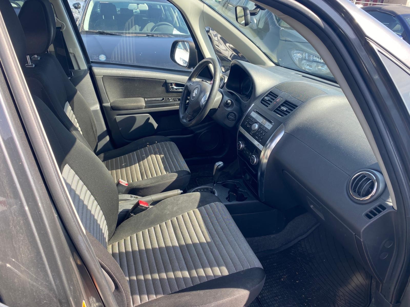 SUZUKI SX4 1.6 16V GL Top 4WD Automatic-image-10