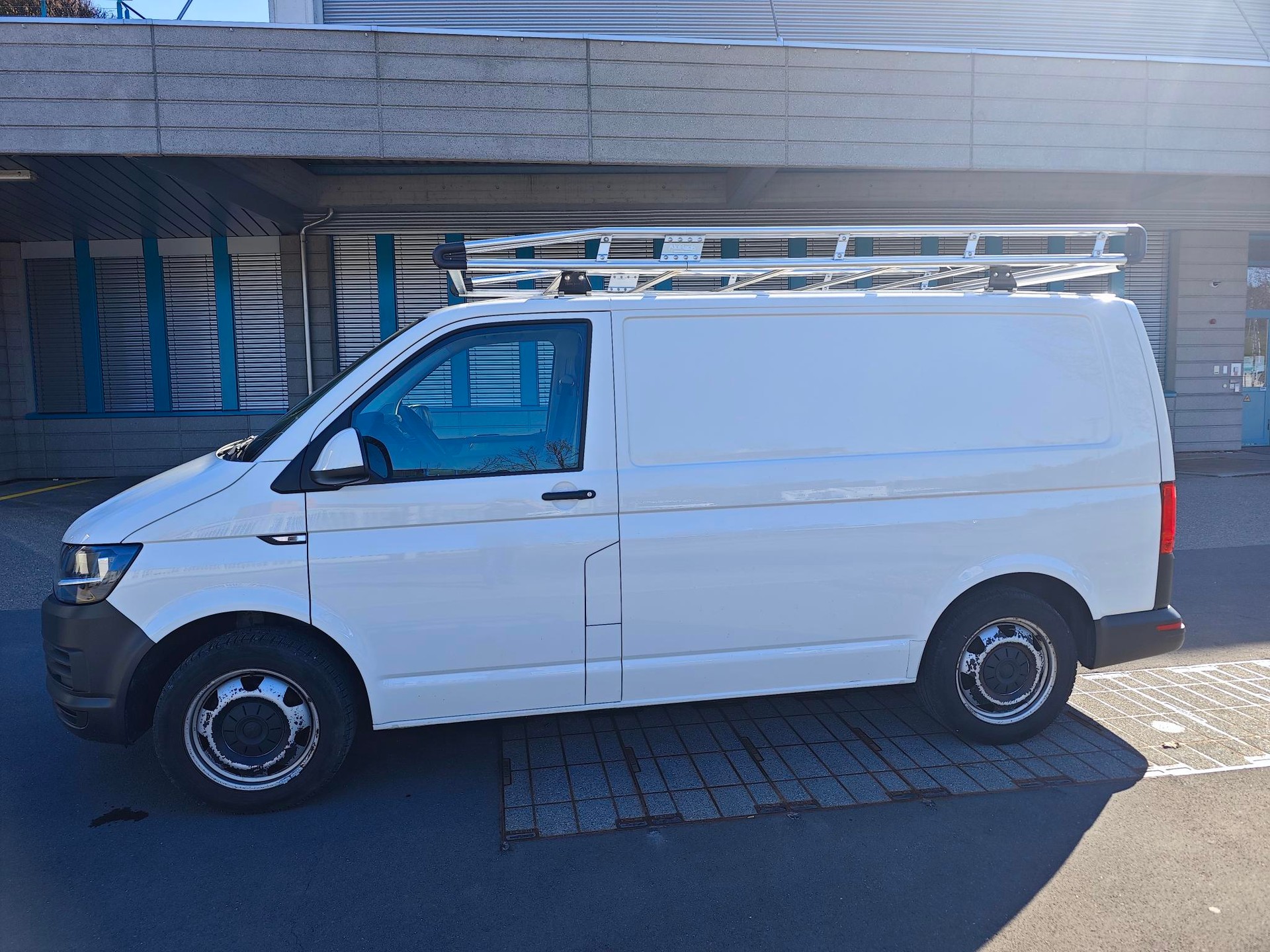 VW T6 2.0 Bi-TDI 4Motion-image-1