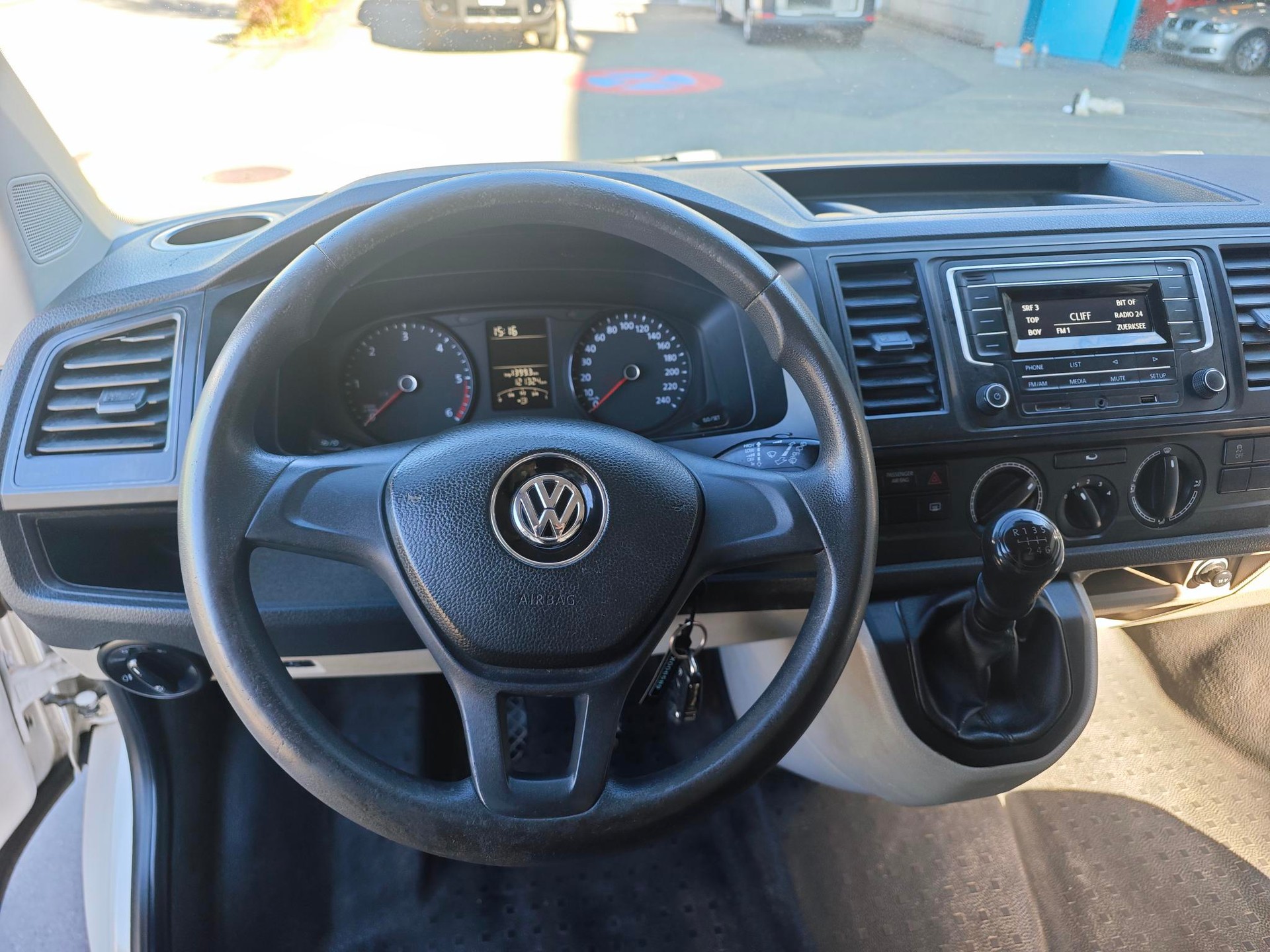 VW T6 2.0 Bi-TDI 4Motion-image-3