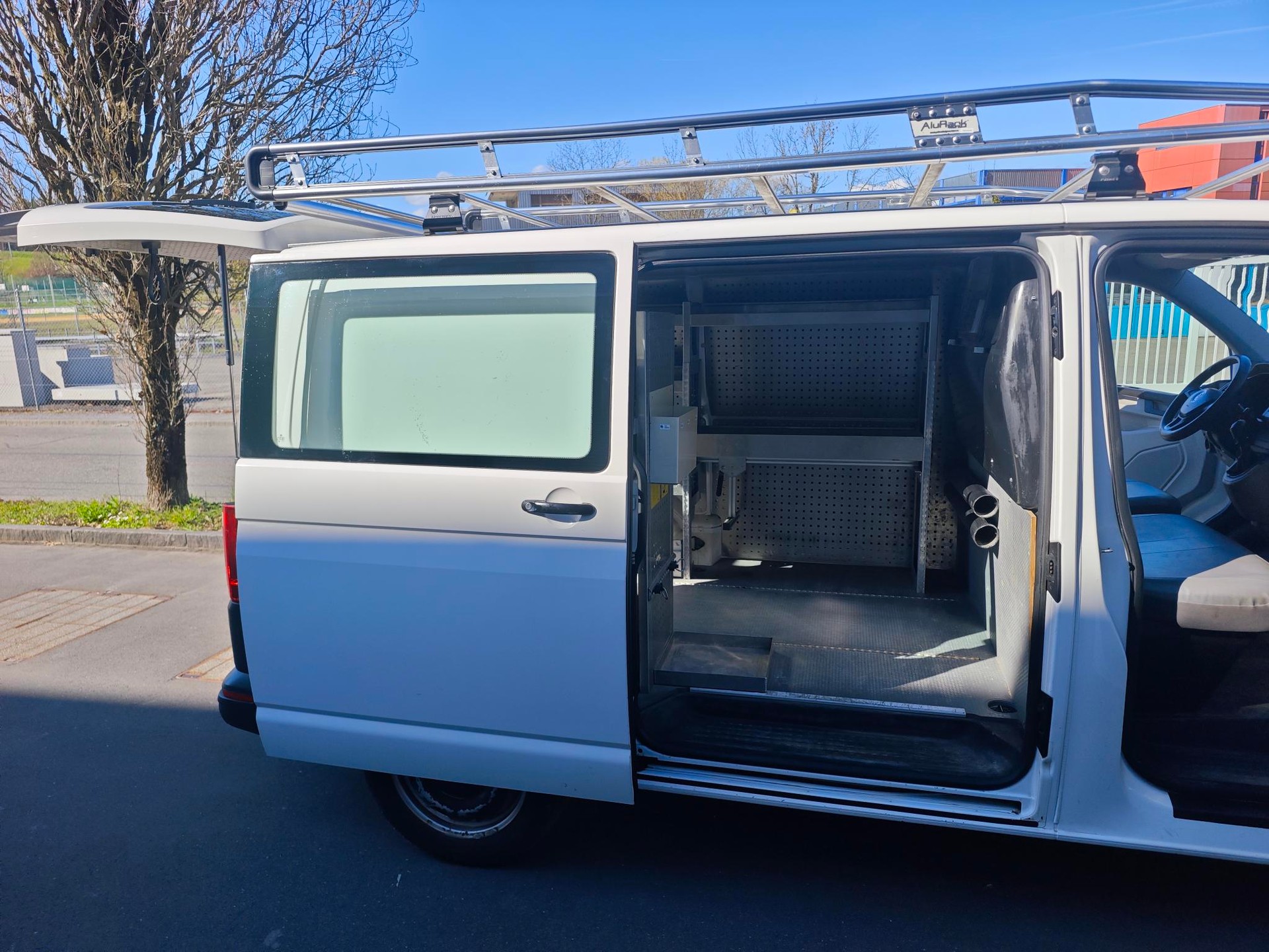 VW T6 2.0 Bi-TDI 4Motion-image-2