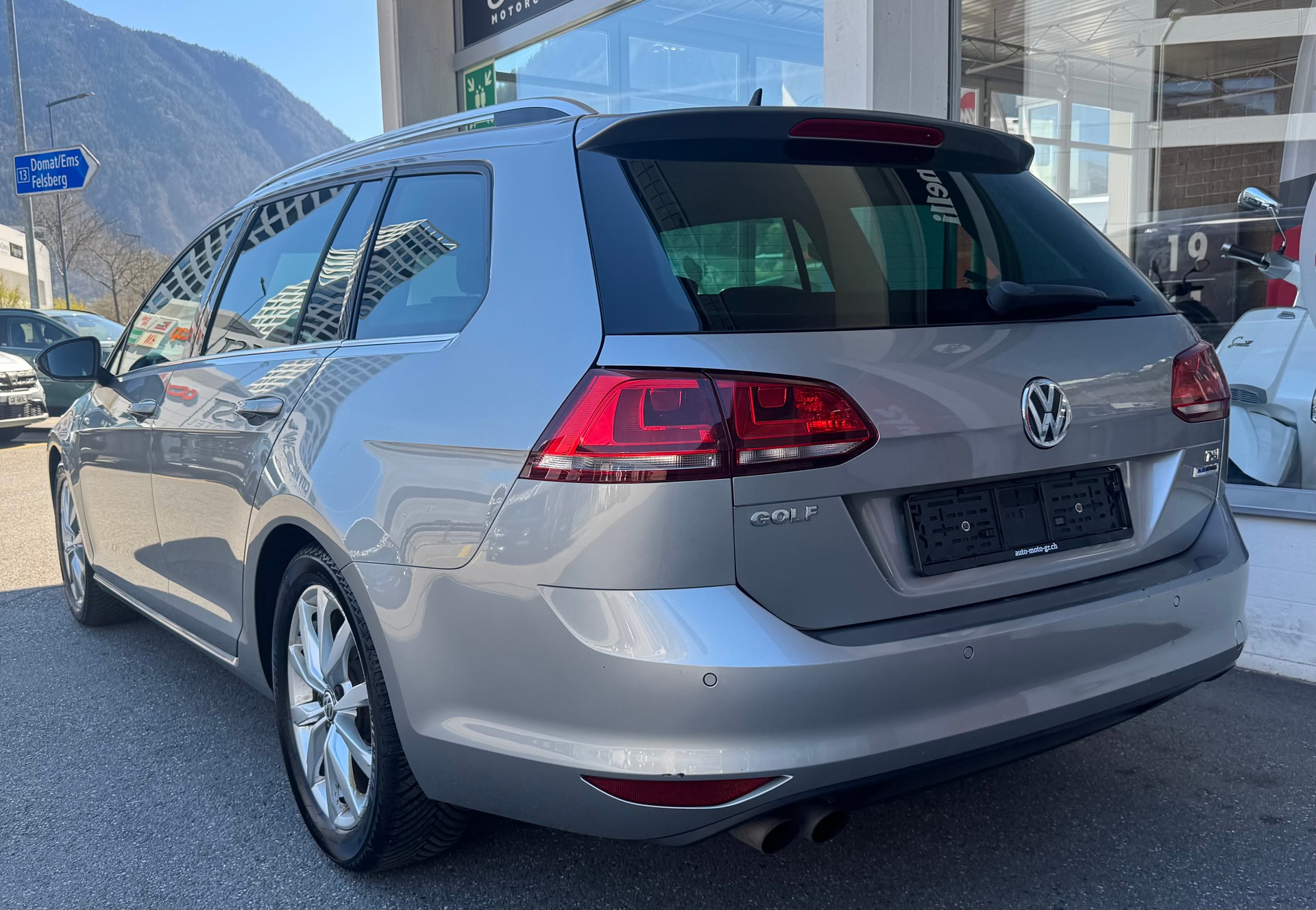 VW Golf Variant 1.4 TSI Lounge DSG-image-3