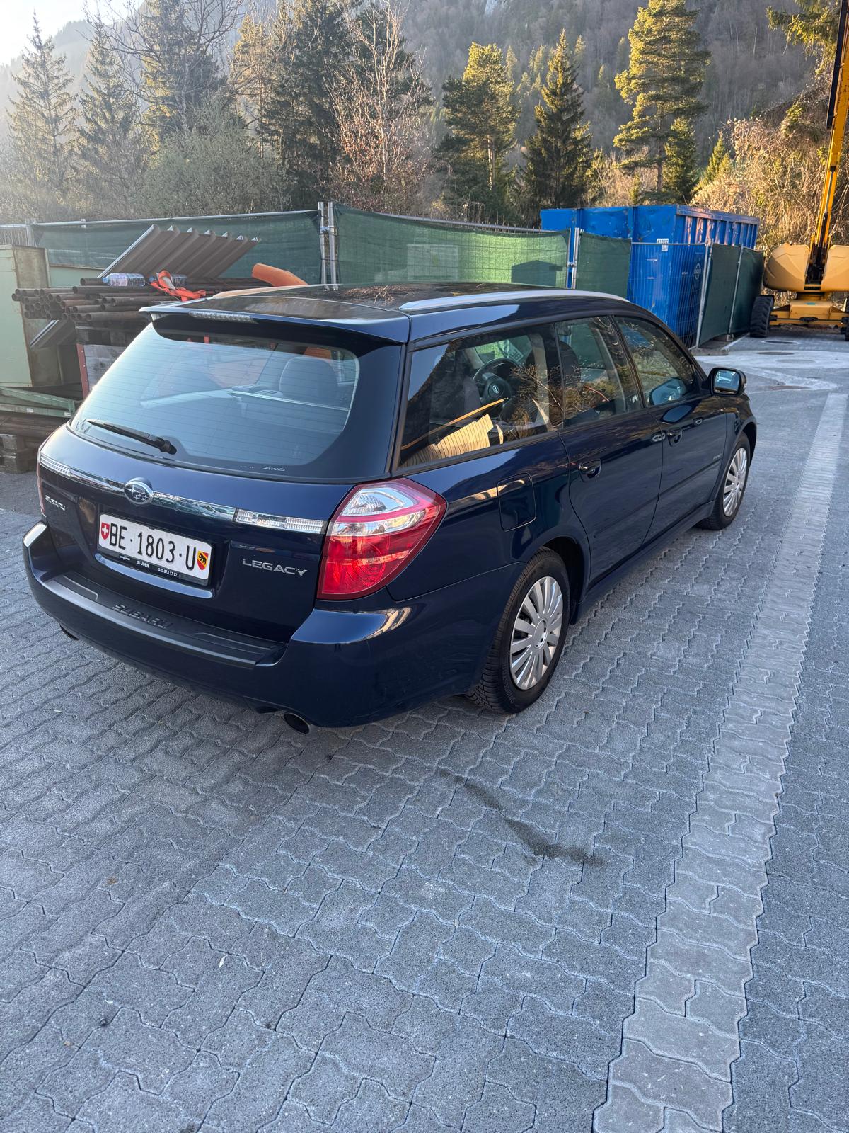 SUBARU Legacy 2.0R AWD Limited-showroom-element-3