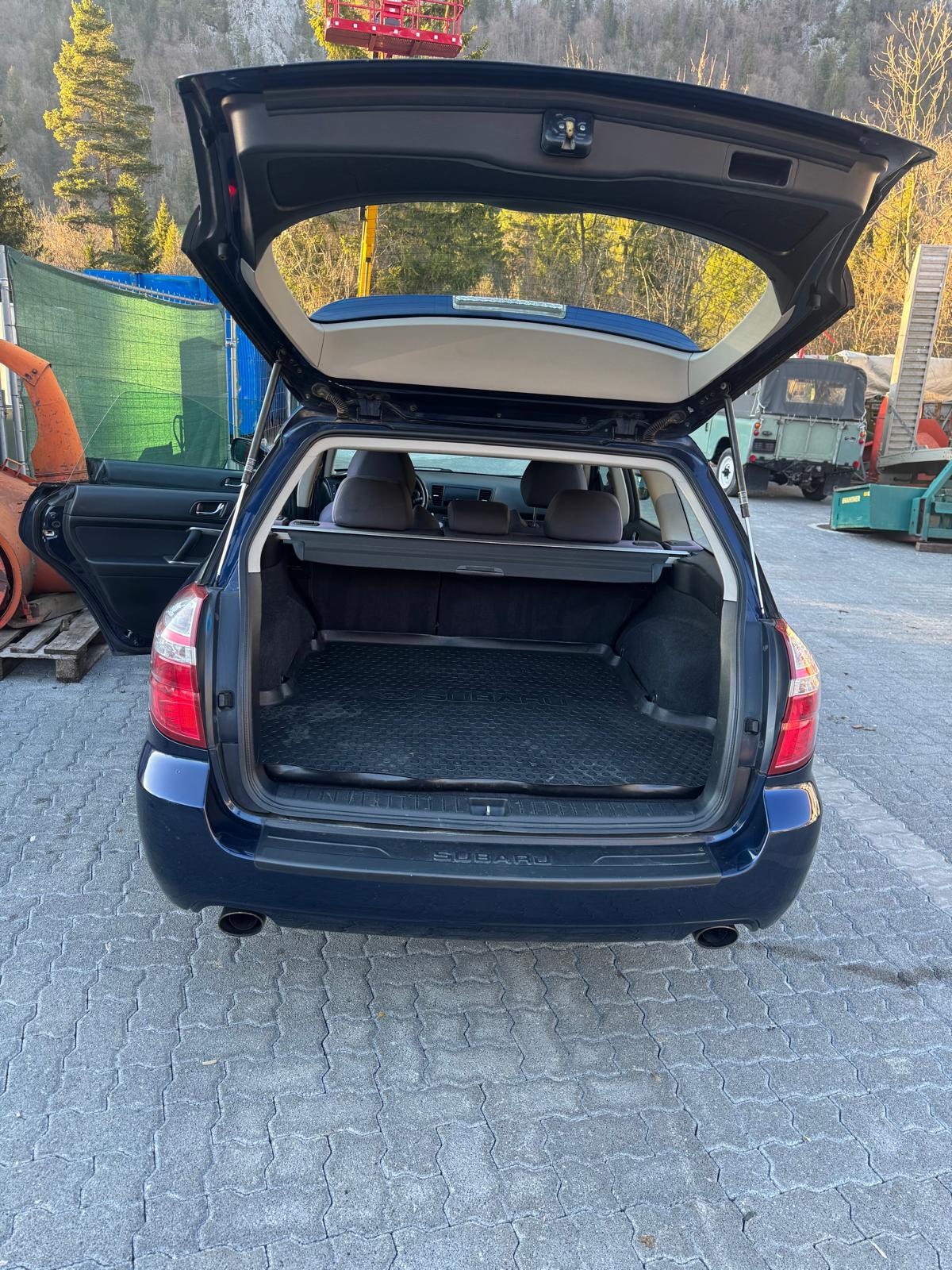 SUBARU Legacy 2.0R AWD Limited-image-7