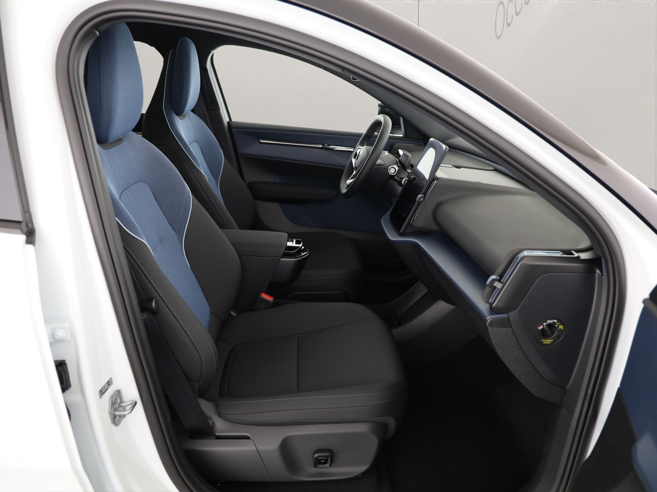 VOLVO EX30 CC E60 Twin Performance AWD-image-7