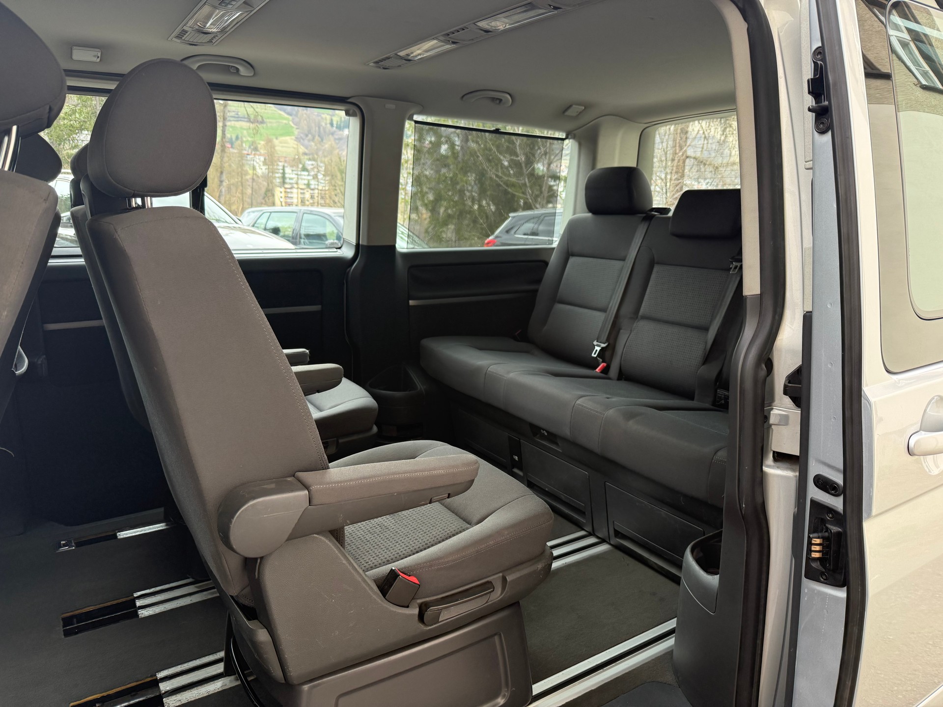 VW T5 Multivan Comfortline 2.5 TDI 4M-image-9