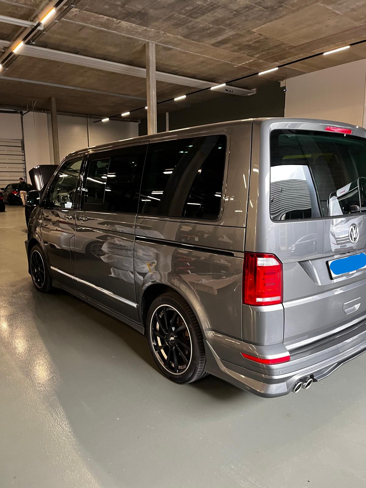 VW T6 Multivan 2.0 Bi-TDI Highline 4Motion DSG-image-1