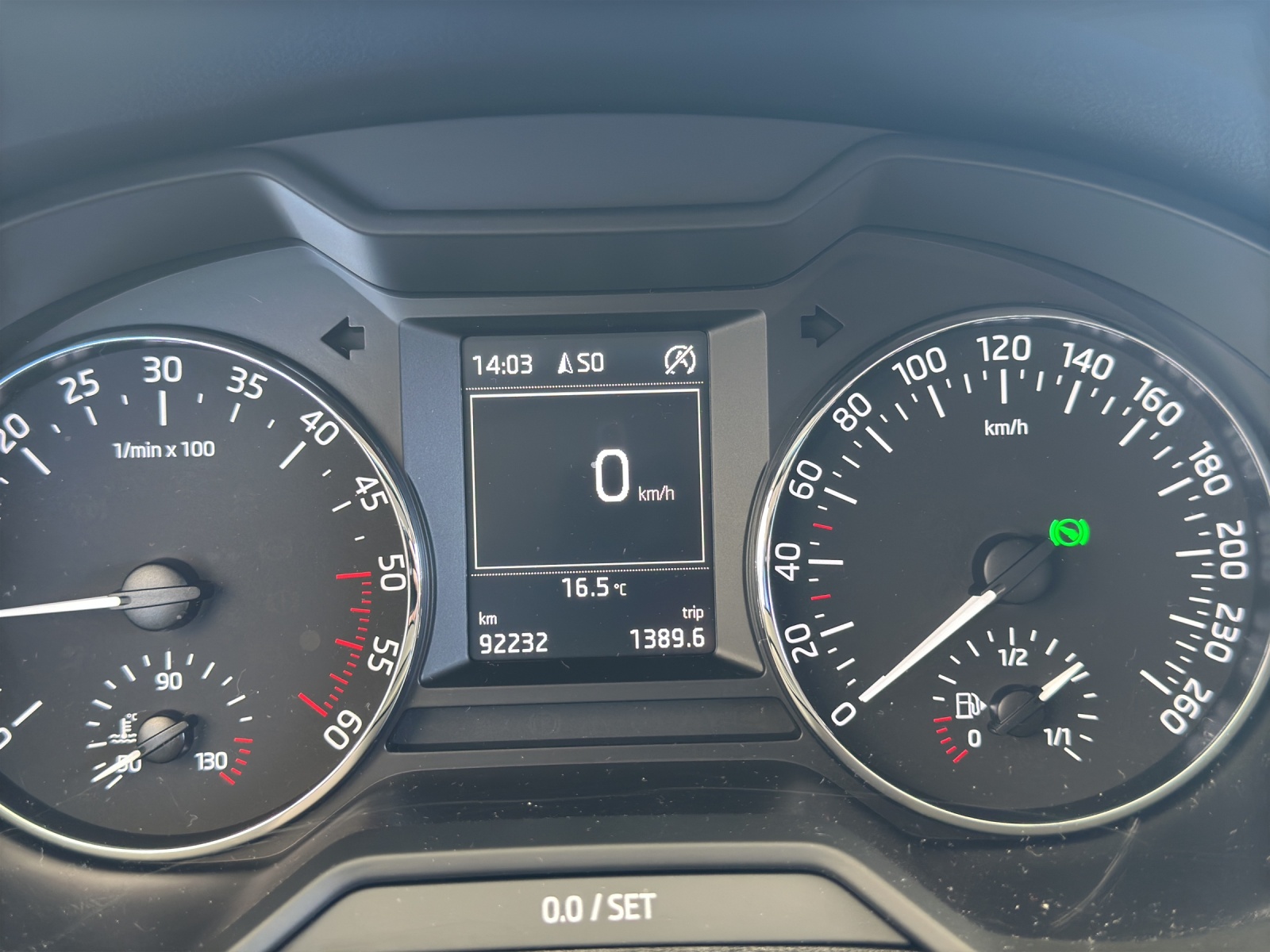 SKODA Octavia Combi 2.0 TDI Ambition DSG-image-19