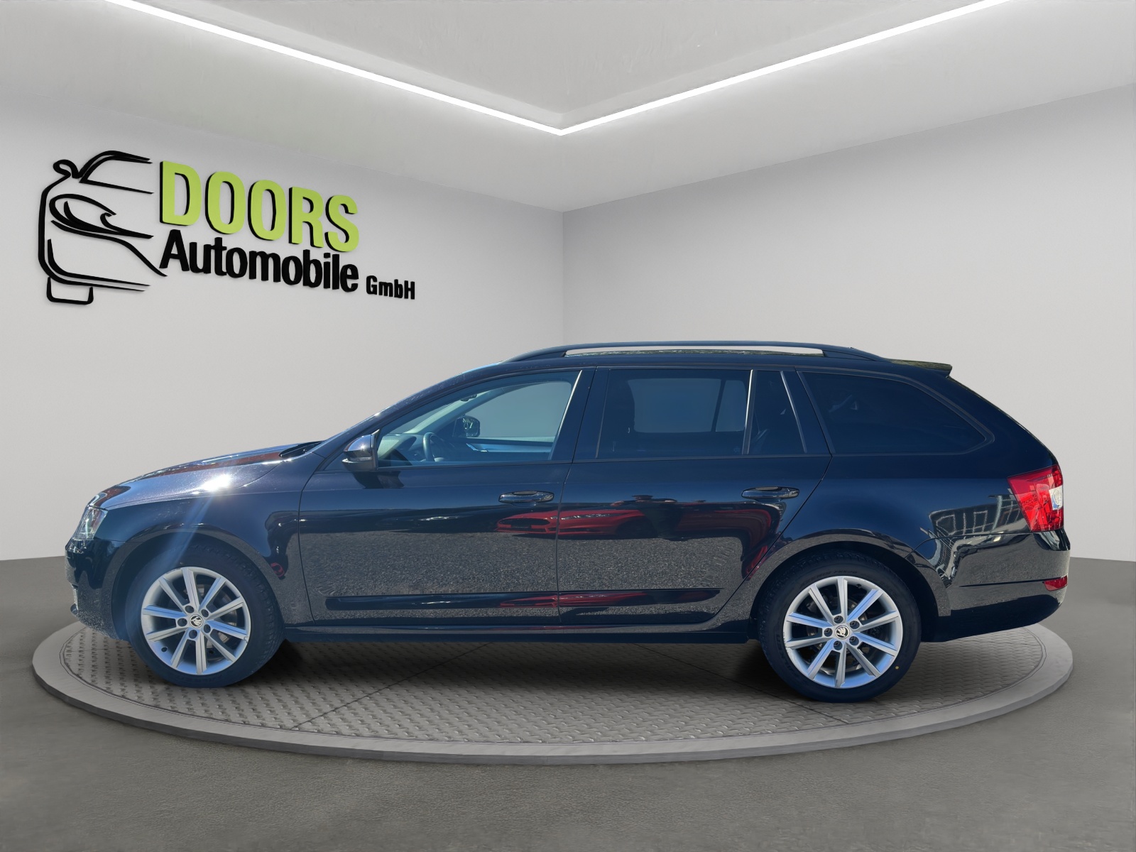 SKODA Octavia Combi 2.0 TDI Ambition DSG-image-6