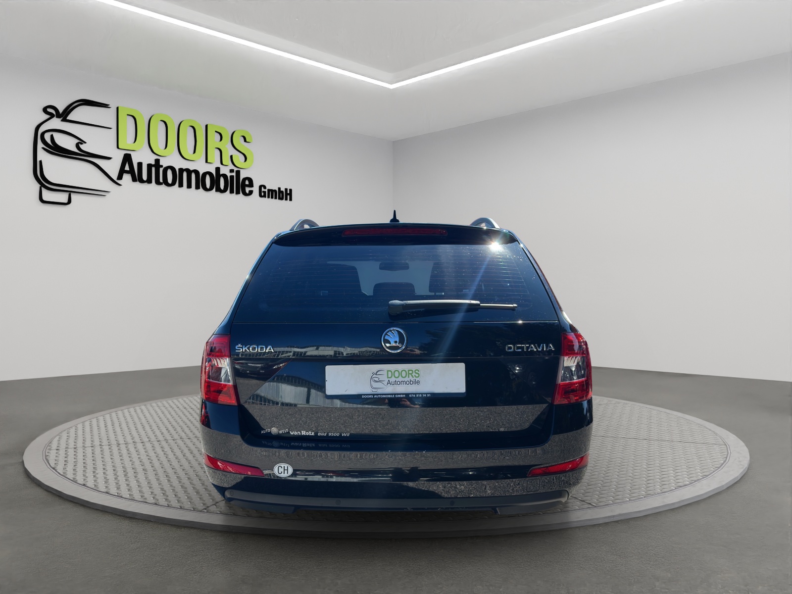 SKODA Octavia Combi 2.0 TDI Ambition DSG-image-4