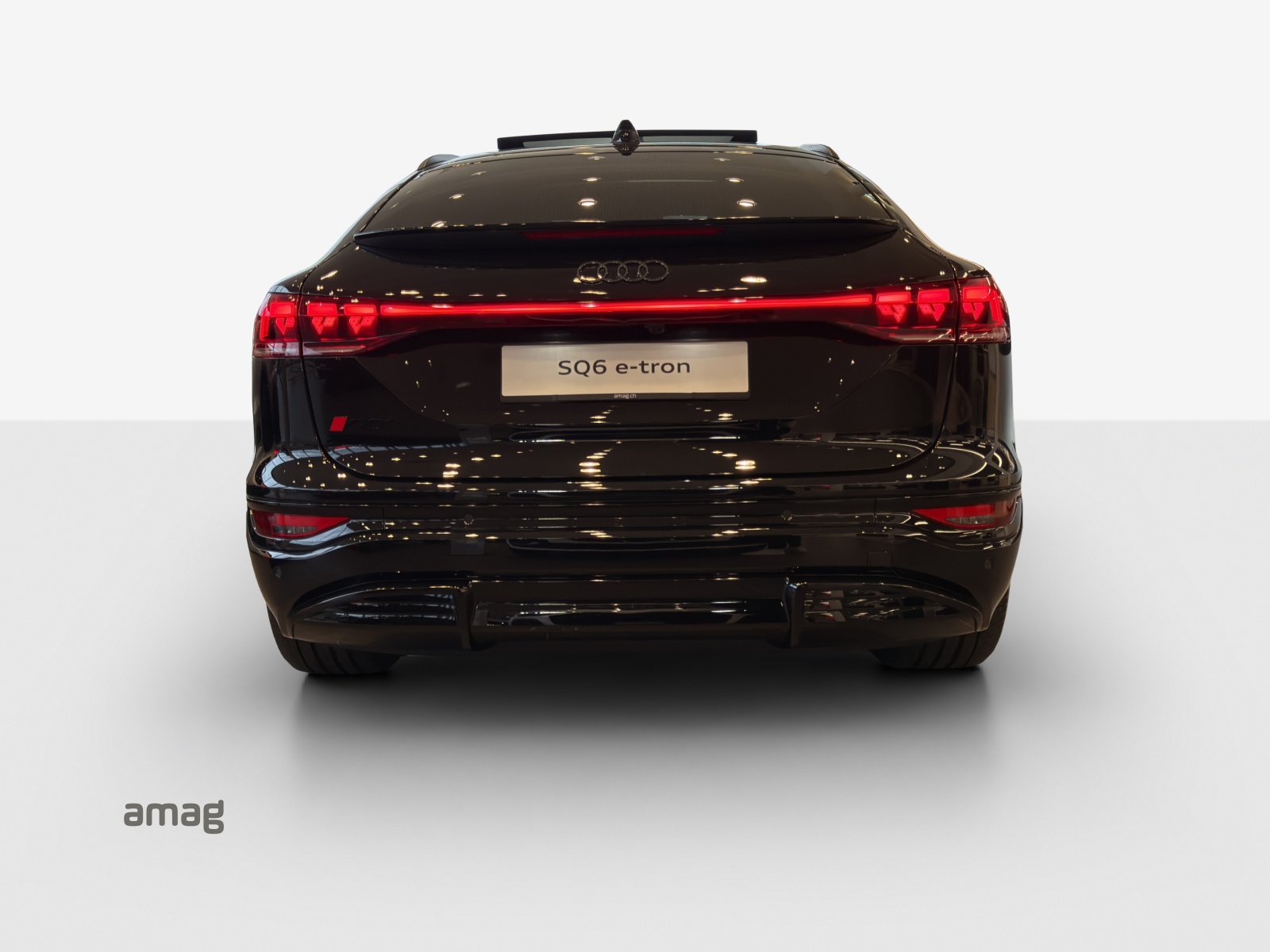AUDI SQ6 Sportback e-tron quattro-image-3