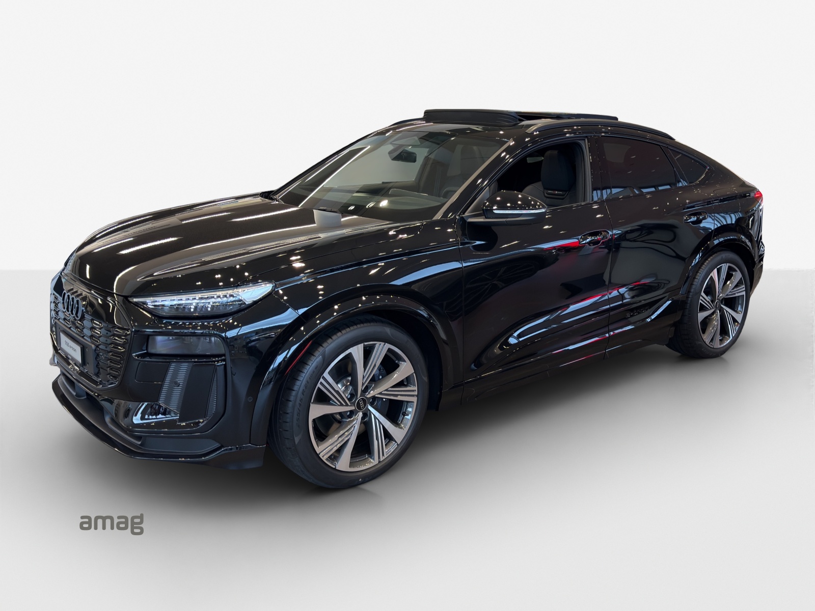 AUDI SQ6 Sportback e-tron quattro-showroom-element-1