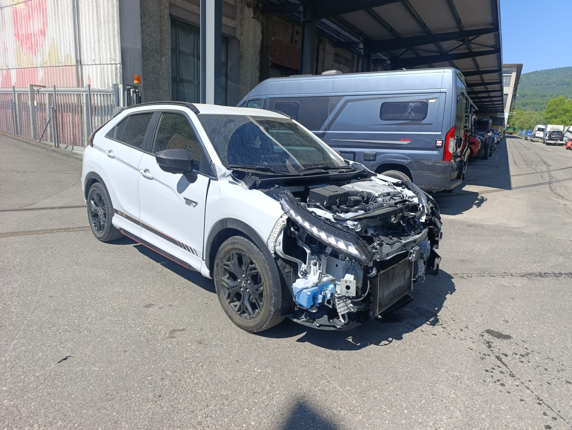 MITSUBISHI Eclipse Cross 2.4 PHEV Ralliart 4WD-image-2