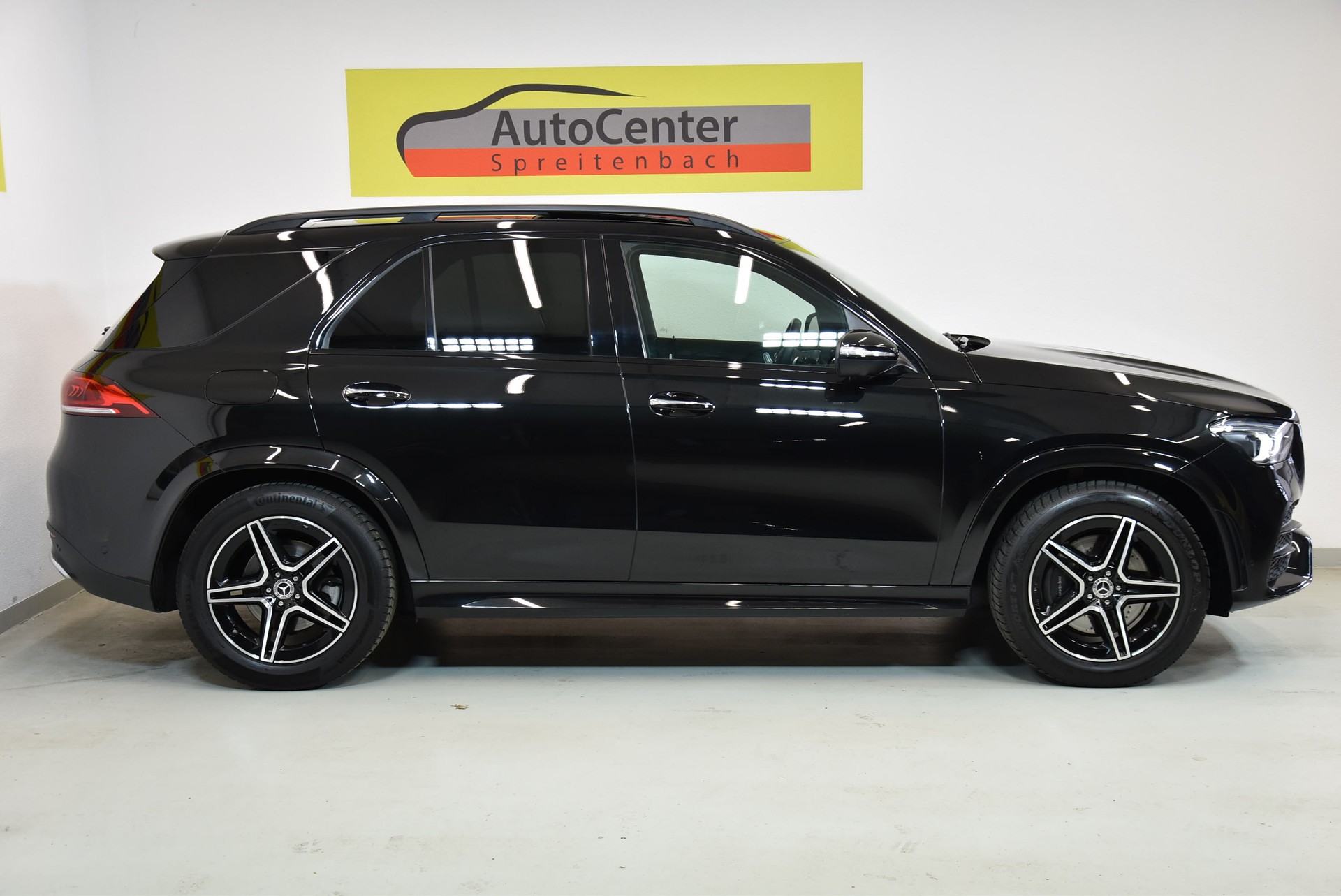 MERCEDES-BENZ GLE 300 d 4Matic AMG Line 9G-Tronic-image-12