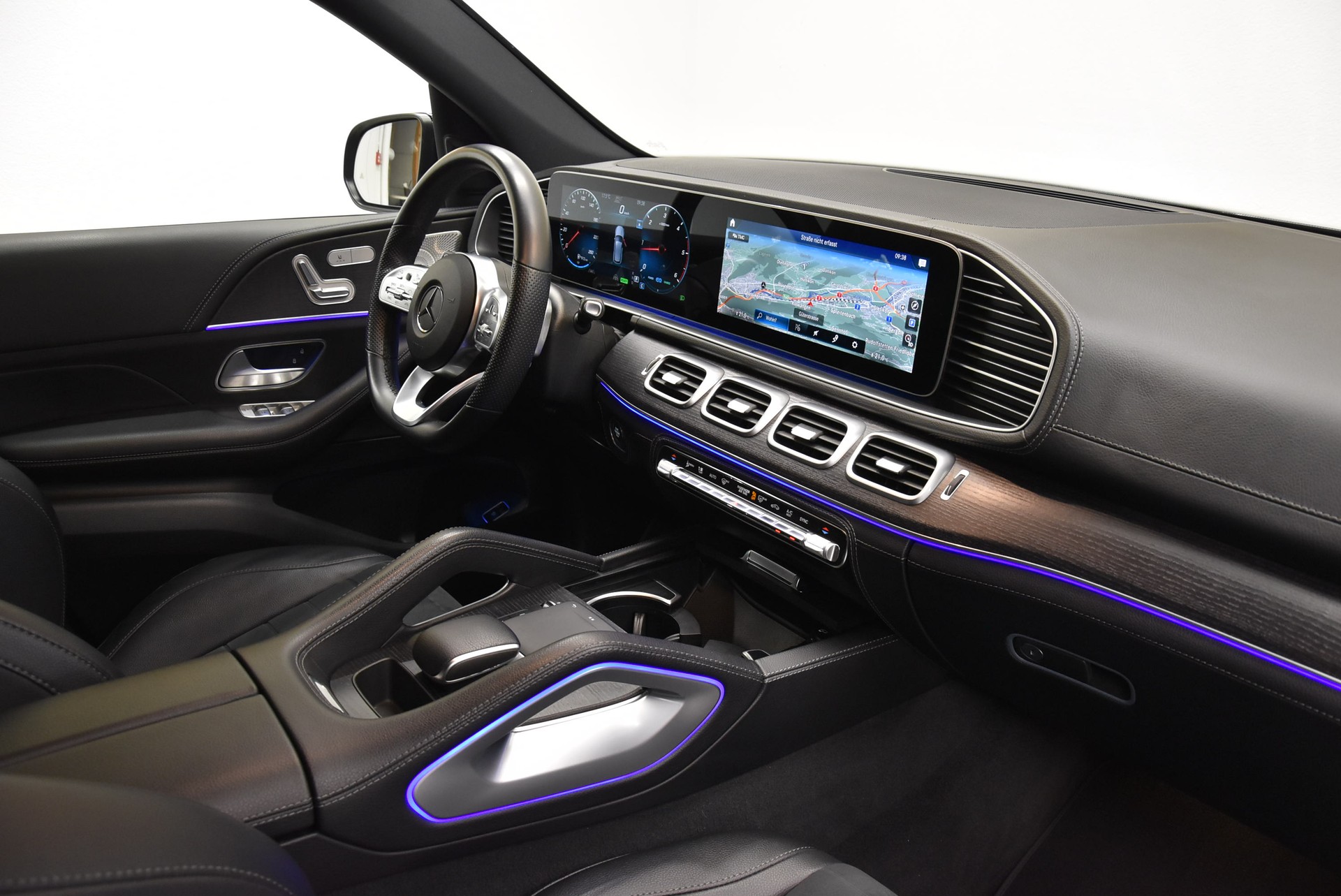 MERCEDES-BENZ GLE 300 d 4Matic AMG Line 9G-Tronic-image-3