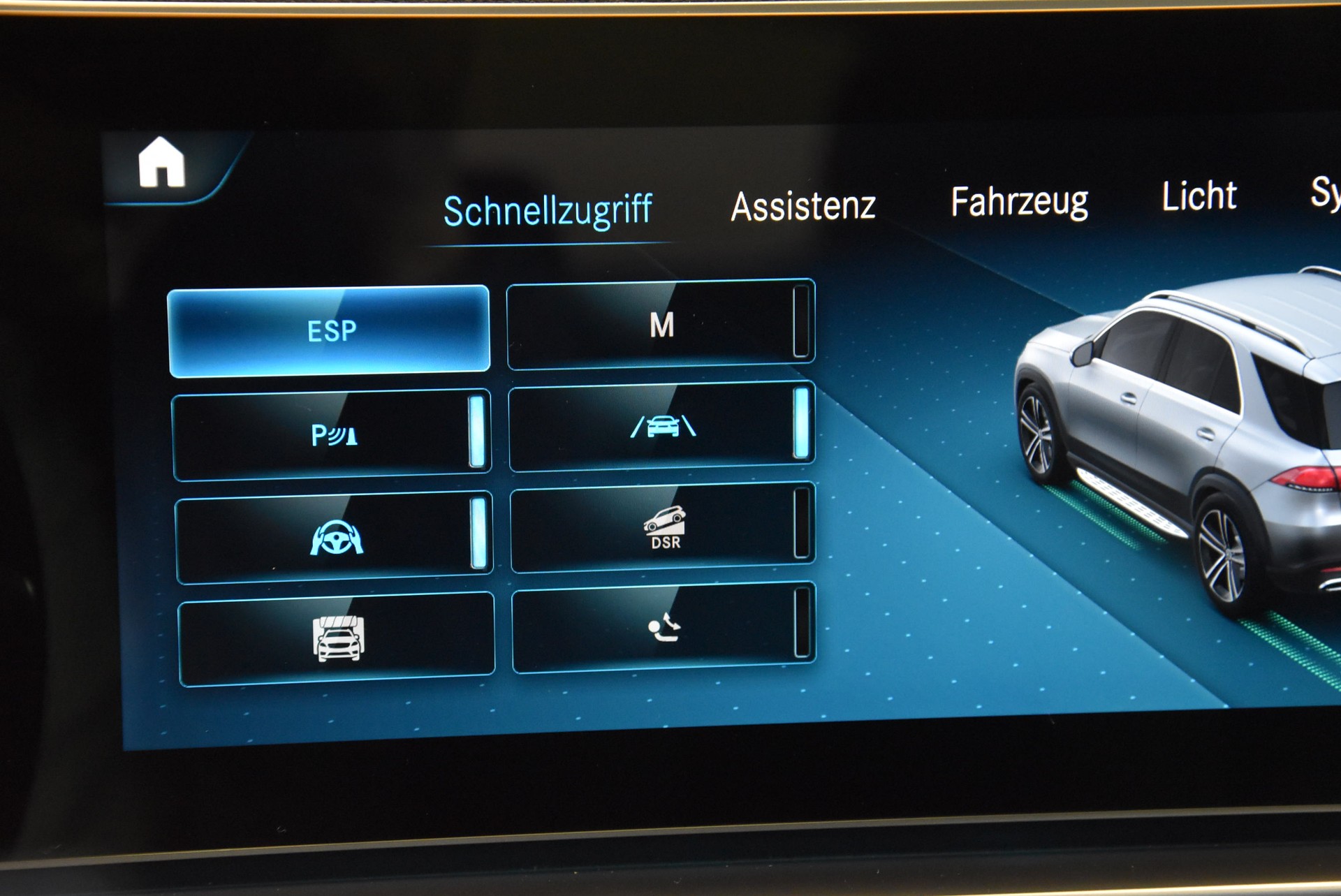 MERCEDES-BENZ GLE 300 d 4Matic AMG Line 9G-Tronic-image-8