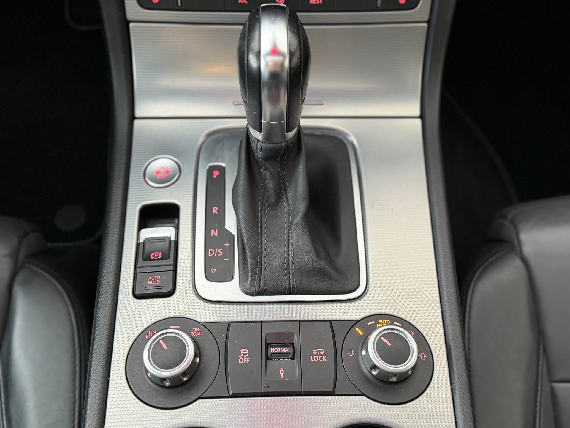 VW Touareg 4.2 TDI R ABT Black Pearl Edition Tiptronic-image-26