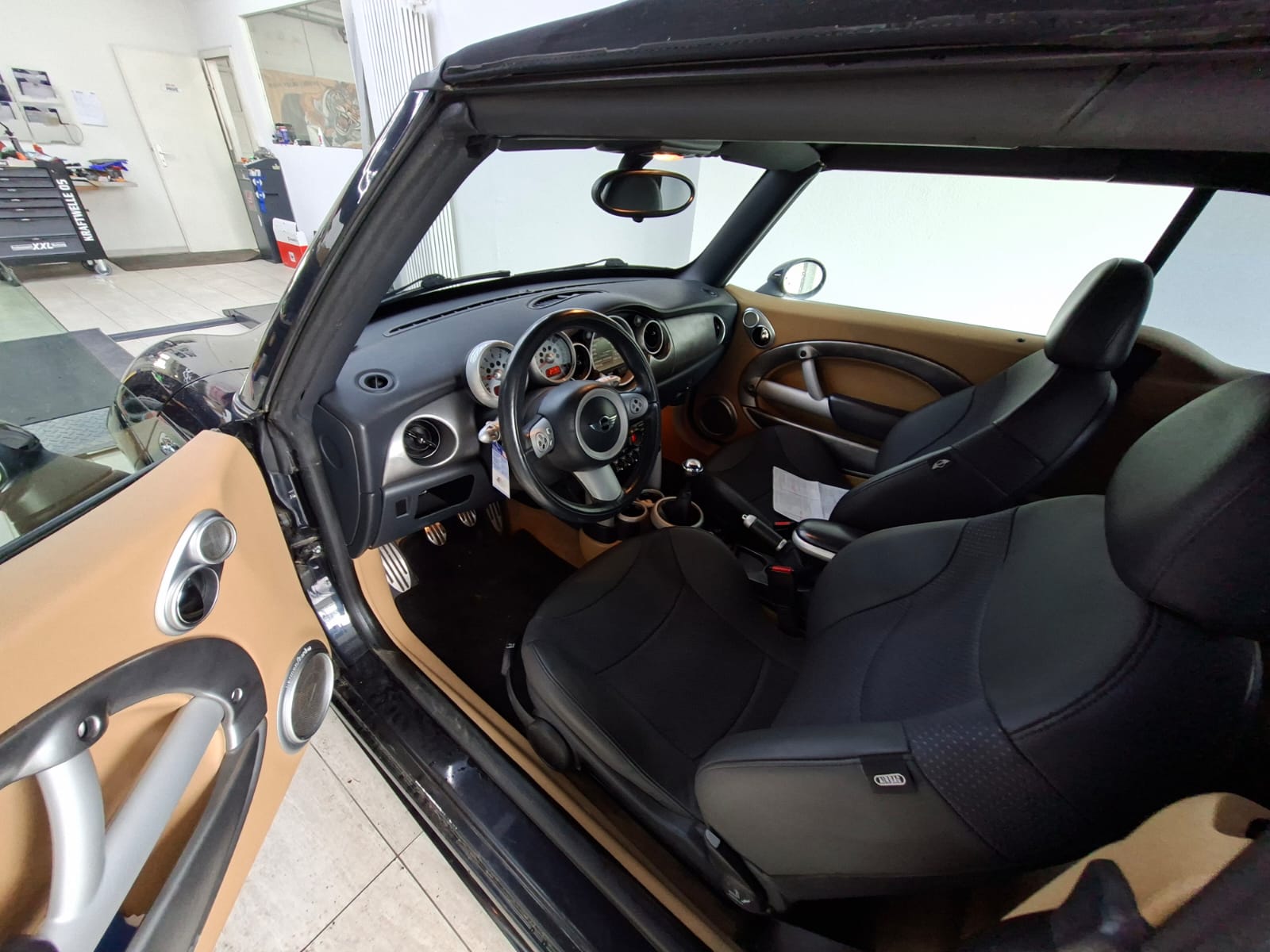MINI Cooper S Cabriolet-image-6