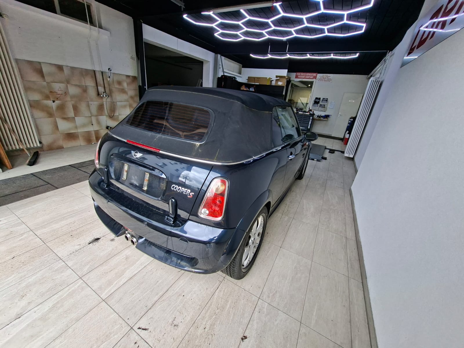 MINI Cooper S Cabriolet-showroom-element-3