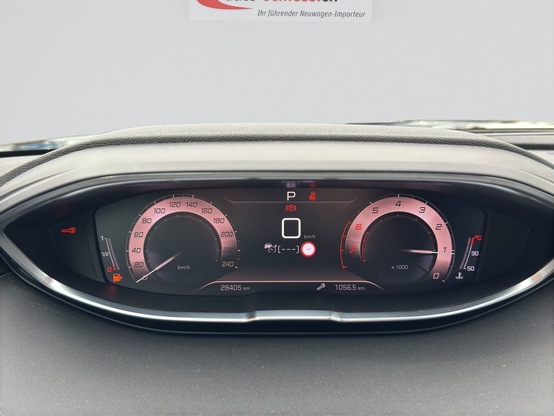 PEUGEOT 5008 1.2 Pure Tech GT 7Pl. EAT8-image-11