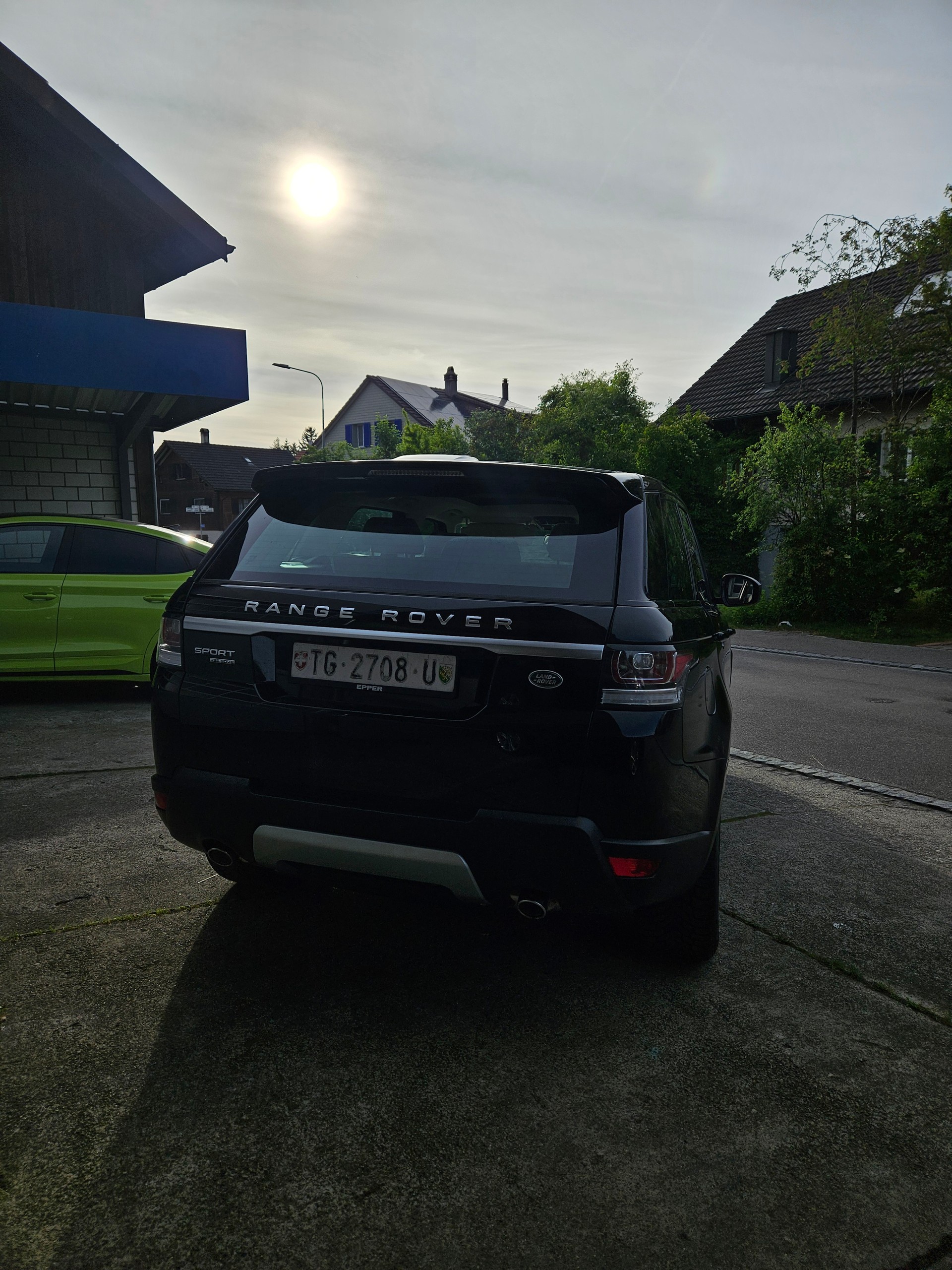 LAND ROVER Range Rover Sport 3.0 SDV6 HSE Dynamic Automatic-image-3