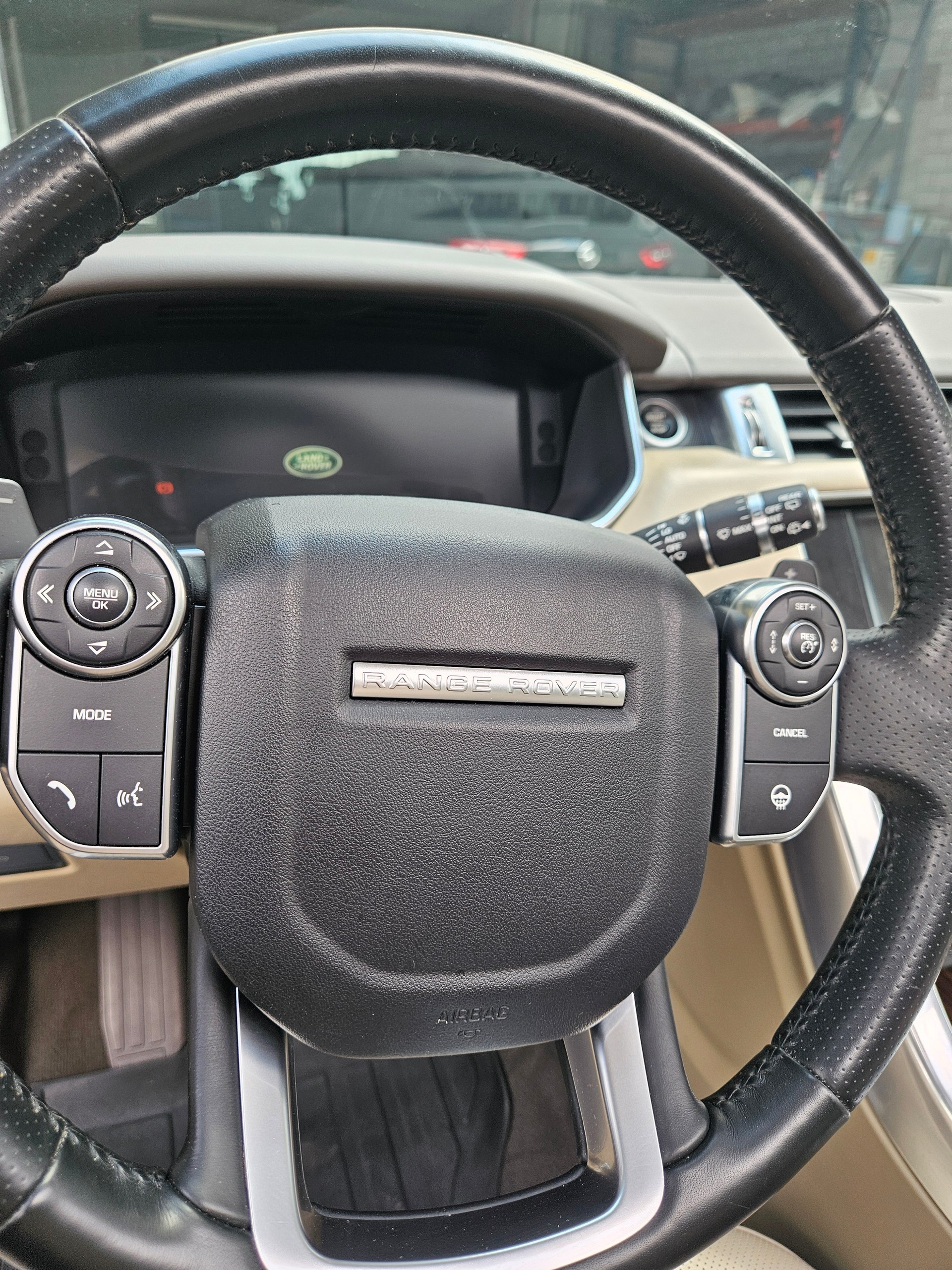 LAND ROVER Range Rover Sport 3.0 SDV6 HSE Dynamic Automatic-image-12