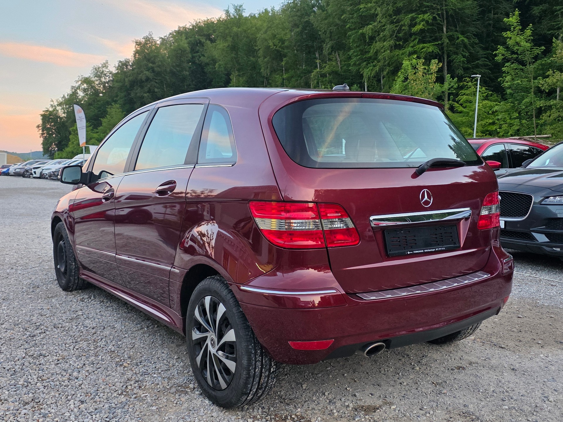 MERCEDES-BENZ B 180 Selection Autotronic ***Frisch ab MFK / Frisch ab Service / Frisch ab Getriebe Service / Garantie / Gratis Lieferung ***-showroom-element-2