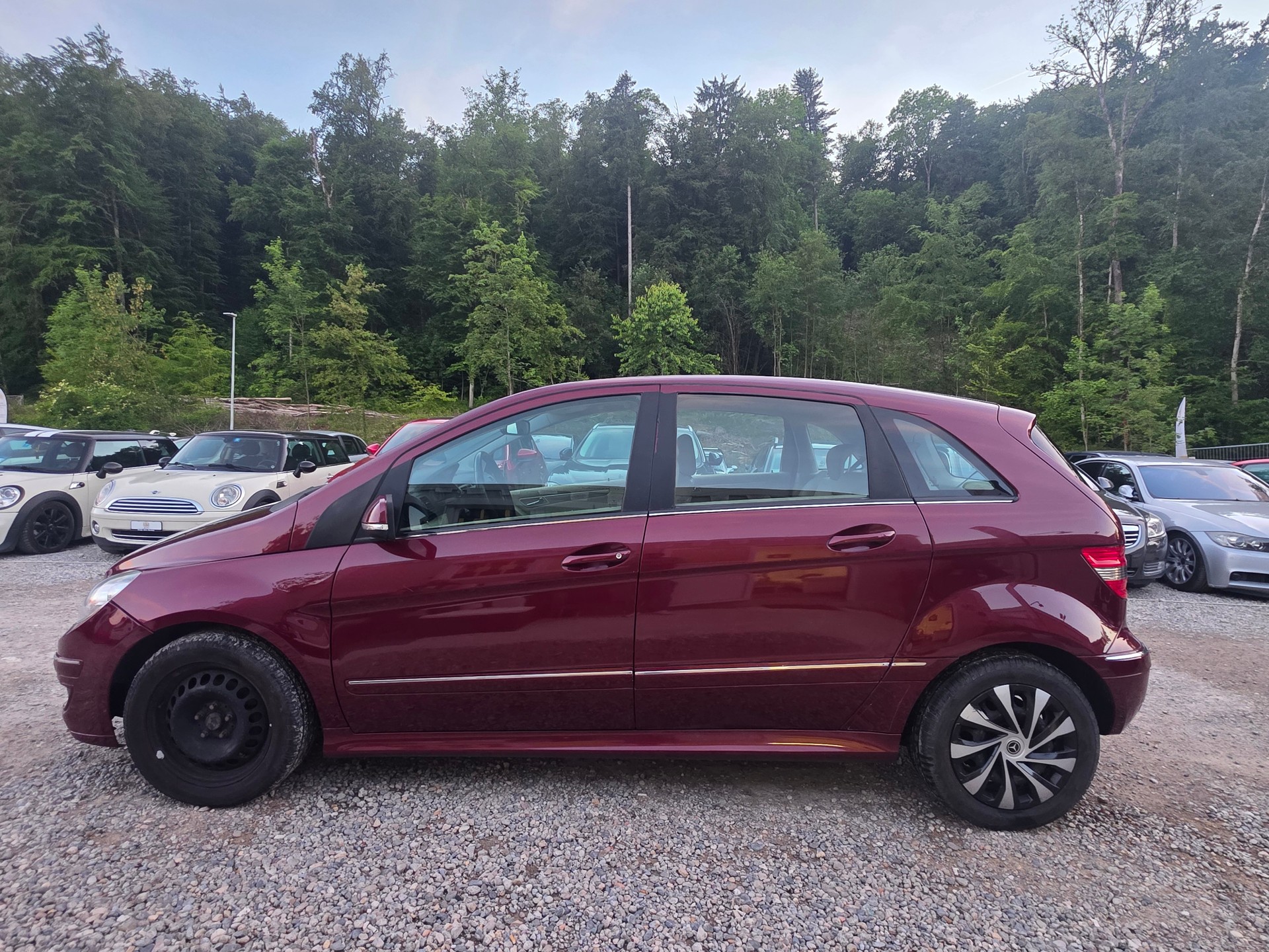 MERCEDES-BENZ B 180 Selection Autotronic ***Frisch ab MFK / Frisch ab Service / Frisch ab Getriebe Service / Garantie / Gratis Lieferung ***-showroom-element-1
