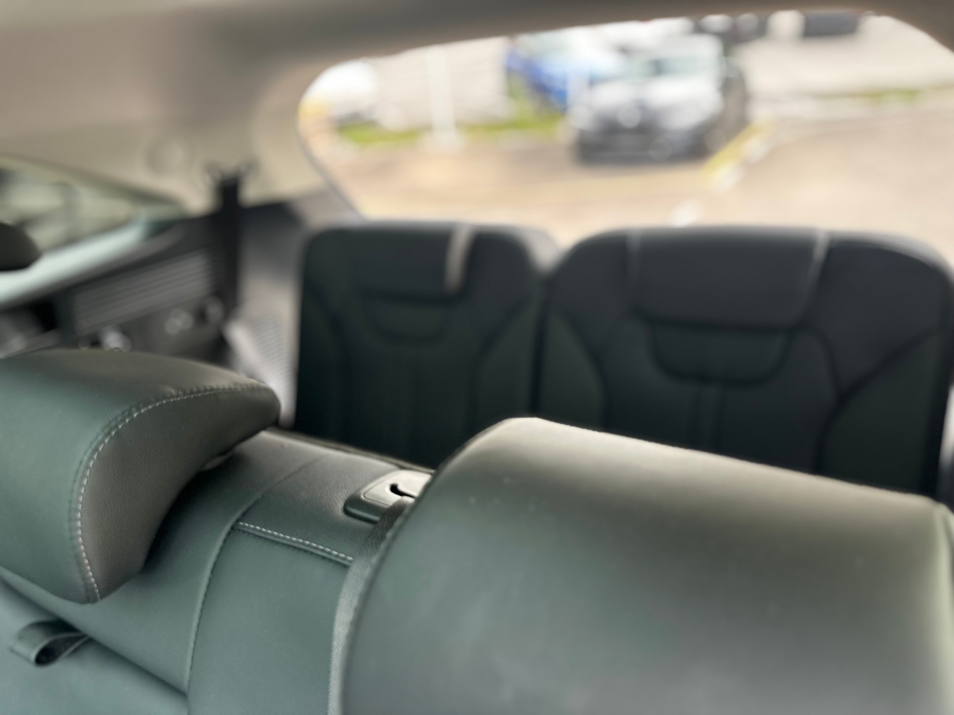 KIA Sorento 1.6 T-GDi HEV Style * 7 Plätzer *-image-17