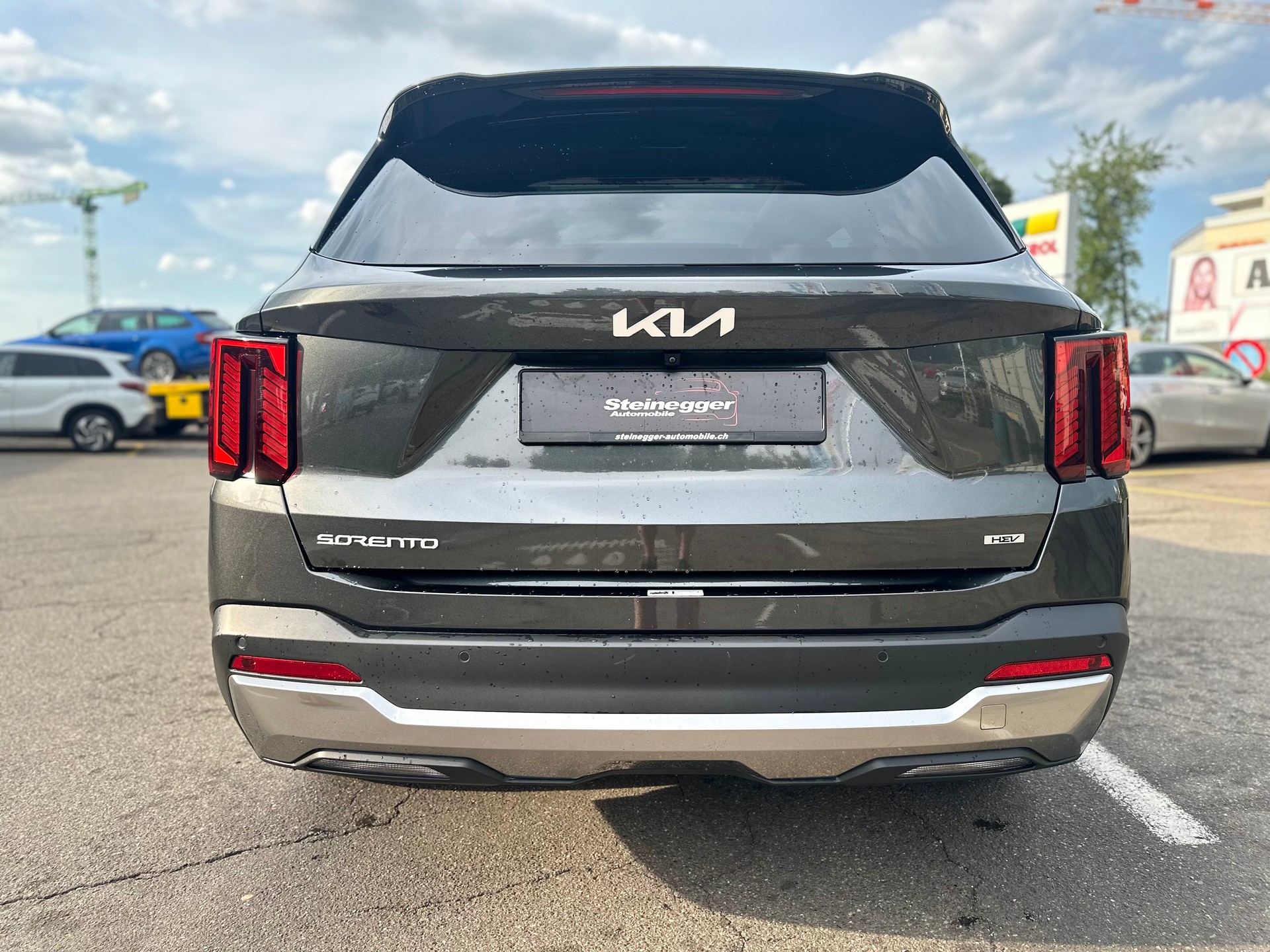 KIA Sorento 1.6 T-GDi HEV Style * 7 Plätzer *-image-9