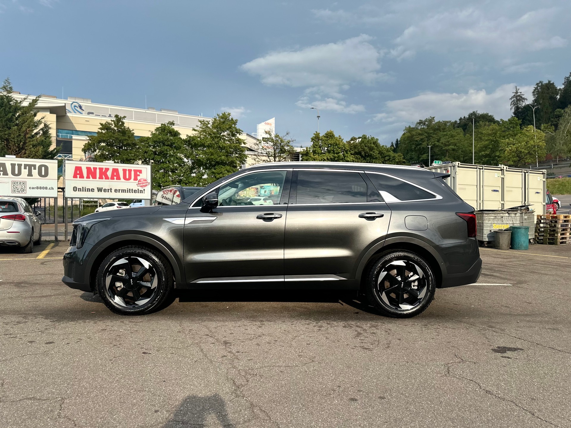 KIA Sorento 1.6 T-GDi HEV Style * 7 Plätzer *-image-6