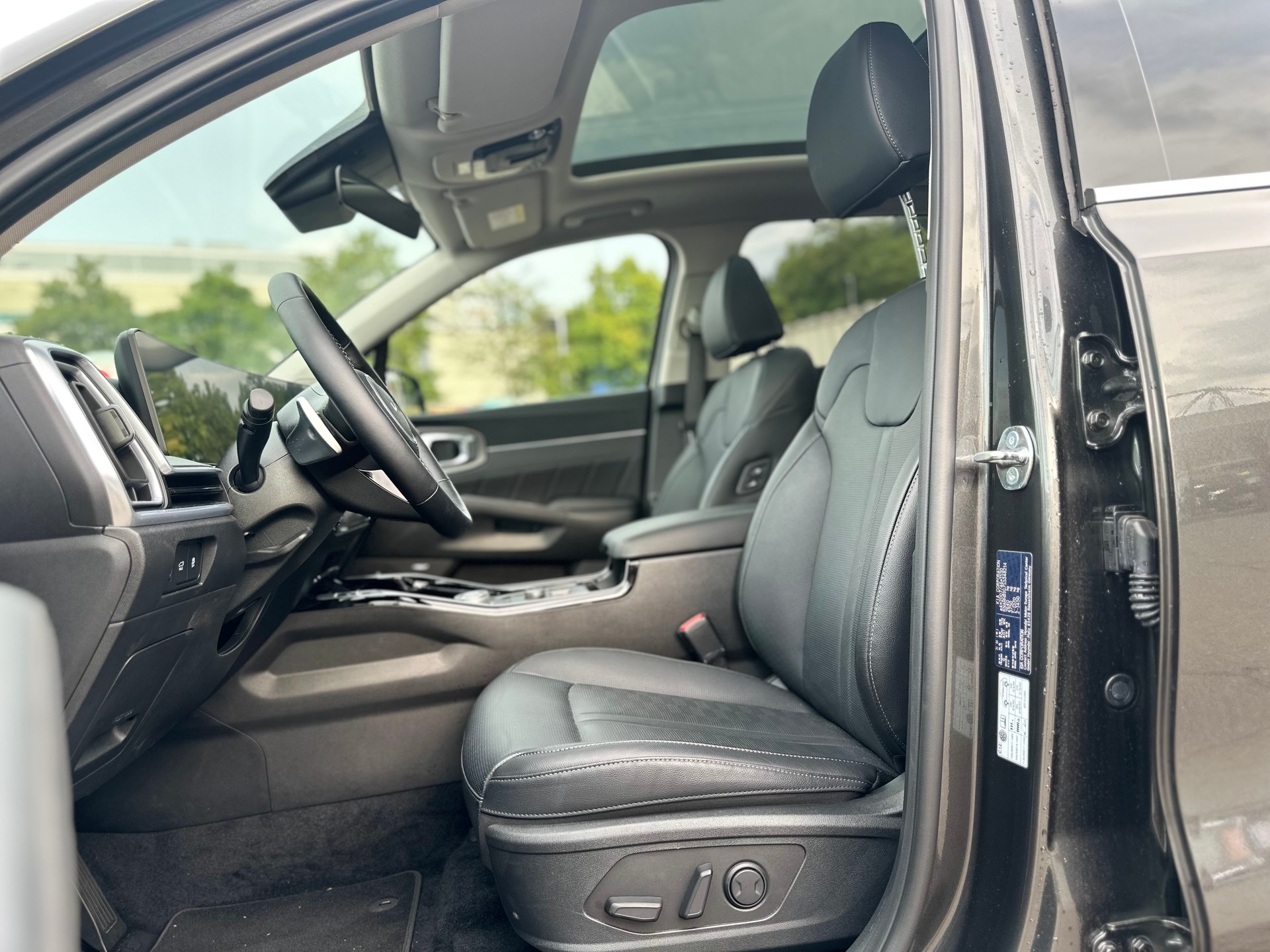 KIA Sorento 1.6 T-GDi HEV Style * 7 Plätzer *-image-12