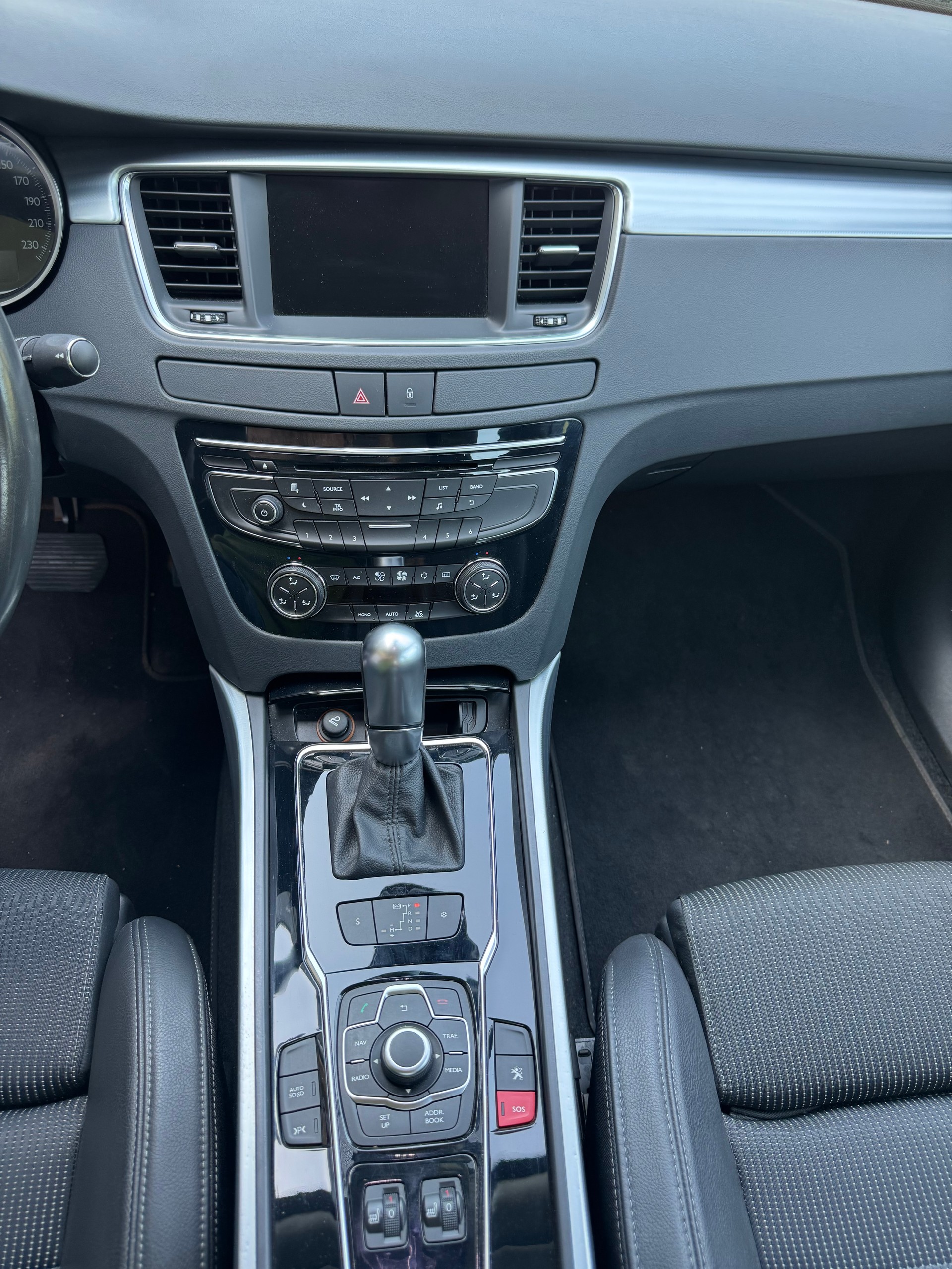PEUGEOT 508 2.2 HDI GT Automatic-image-13