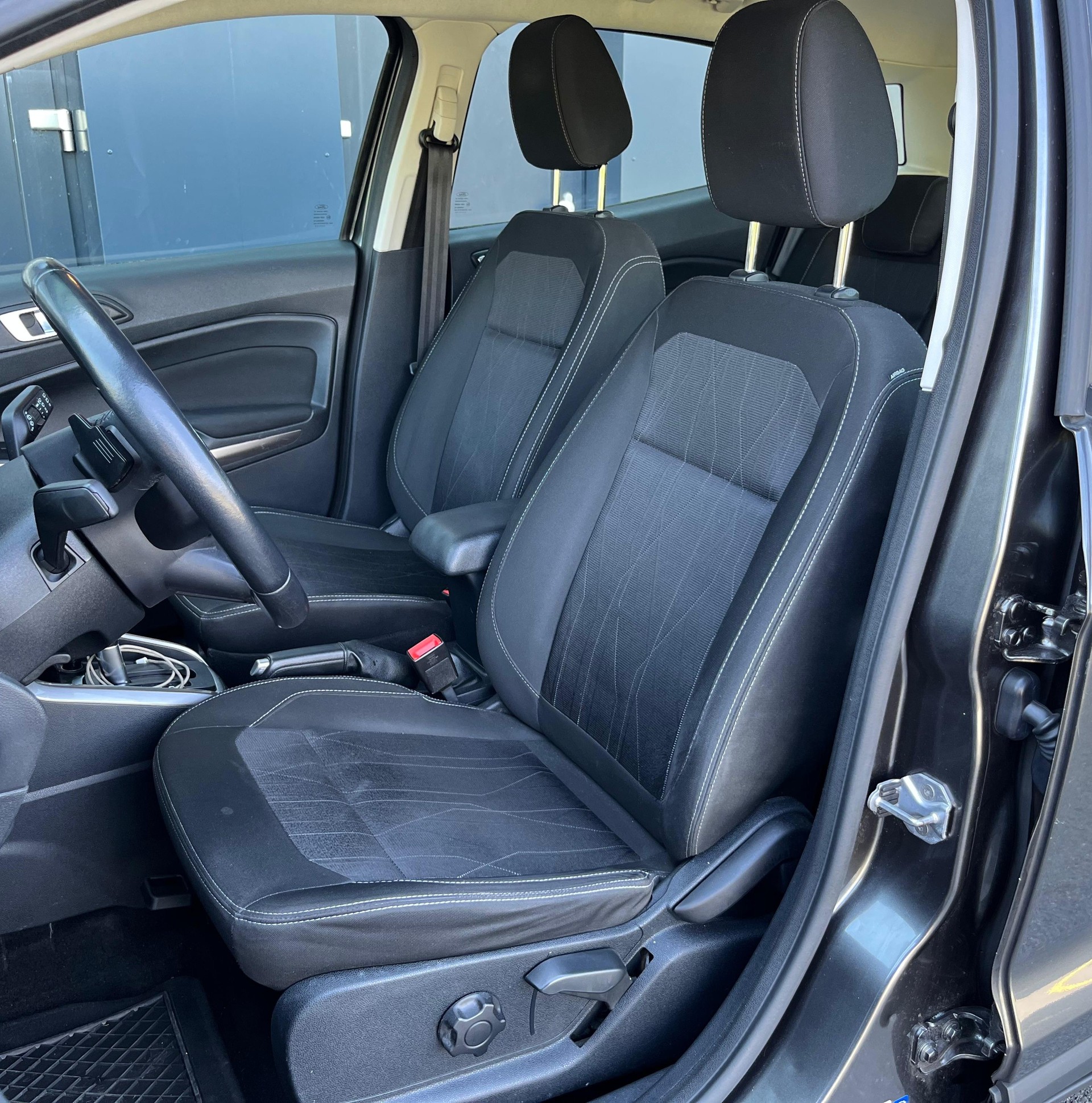 FORD EcoSport 1.0 SCTi Trend Automat-image-8
