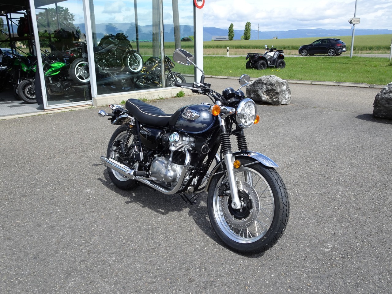 KAWASAKI W 800-showroom-element-1