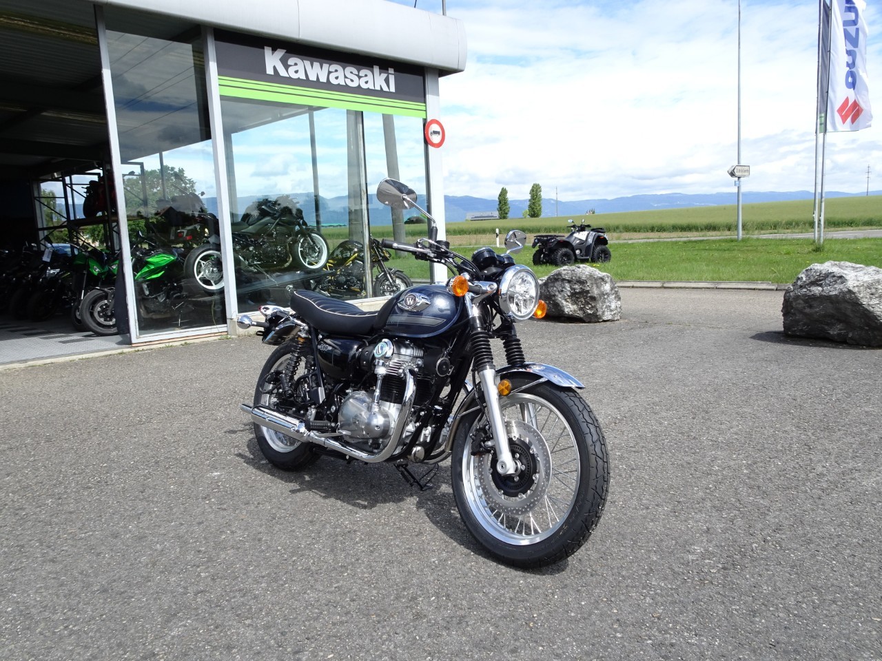KAWASAKI W 800-showroom-element-2