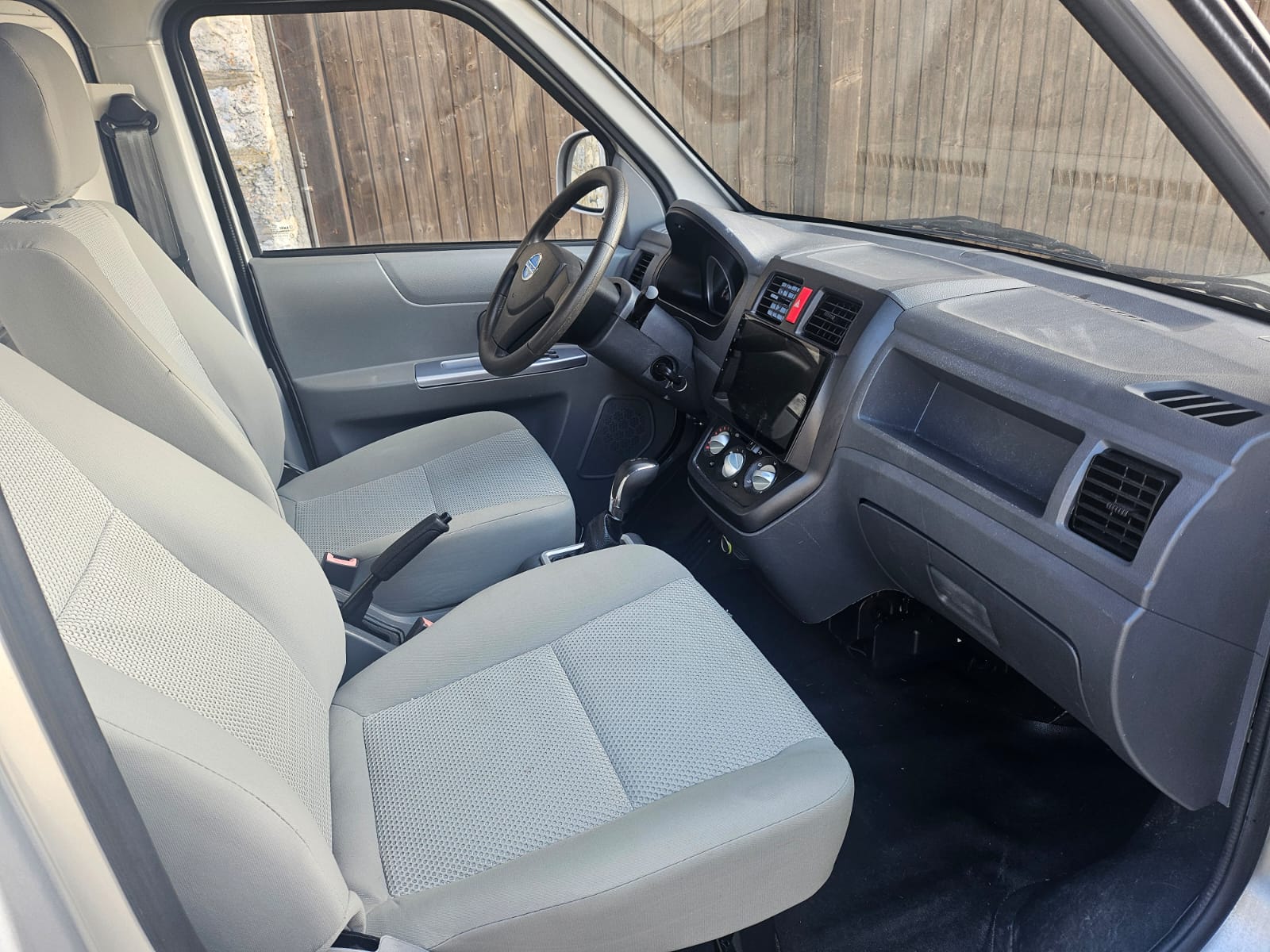 CENNTRO 200 v fahrbar roulable rechte seite beschadig coté droit endommagé-image-12