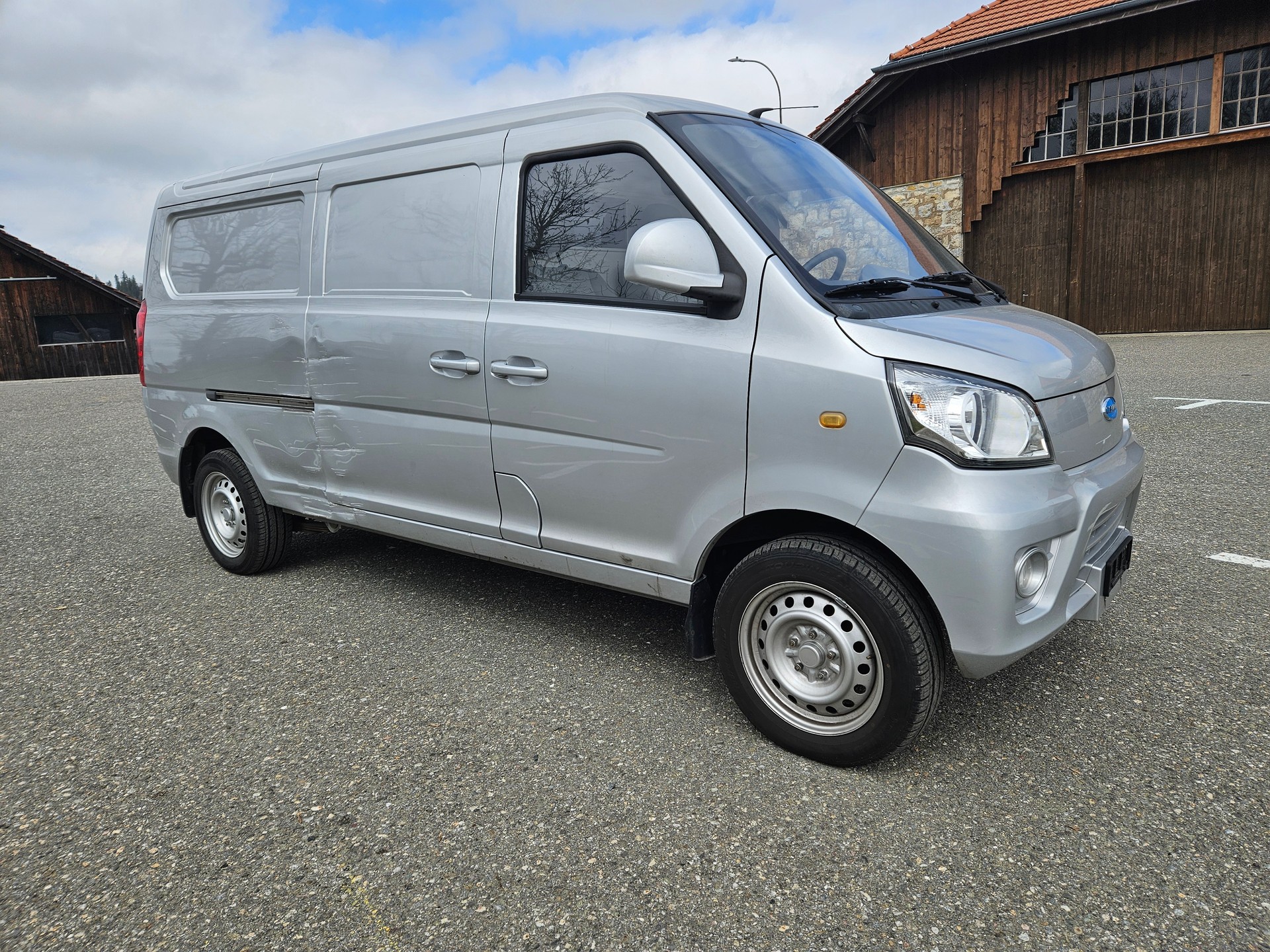 CENNTRO 200 v fahrbar roulable rechte seite beschadig coté droit endommagé-image-2