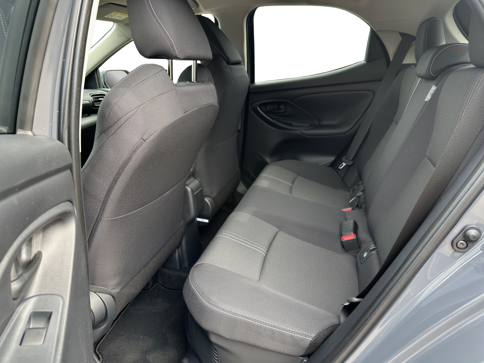 TOYOTA Yaris 1.5 VVT-i HSD Trend-image-6
