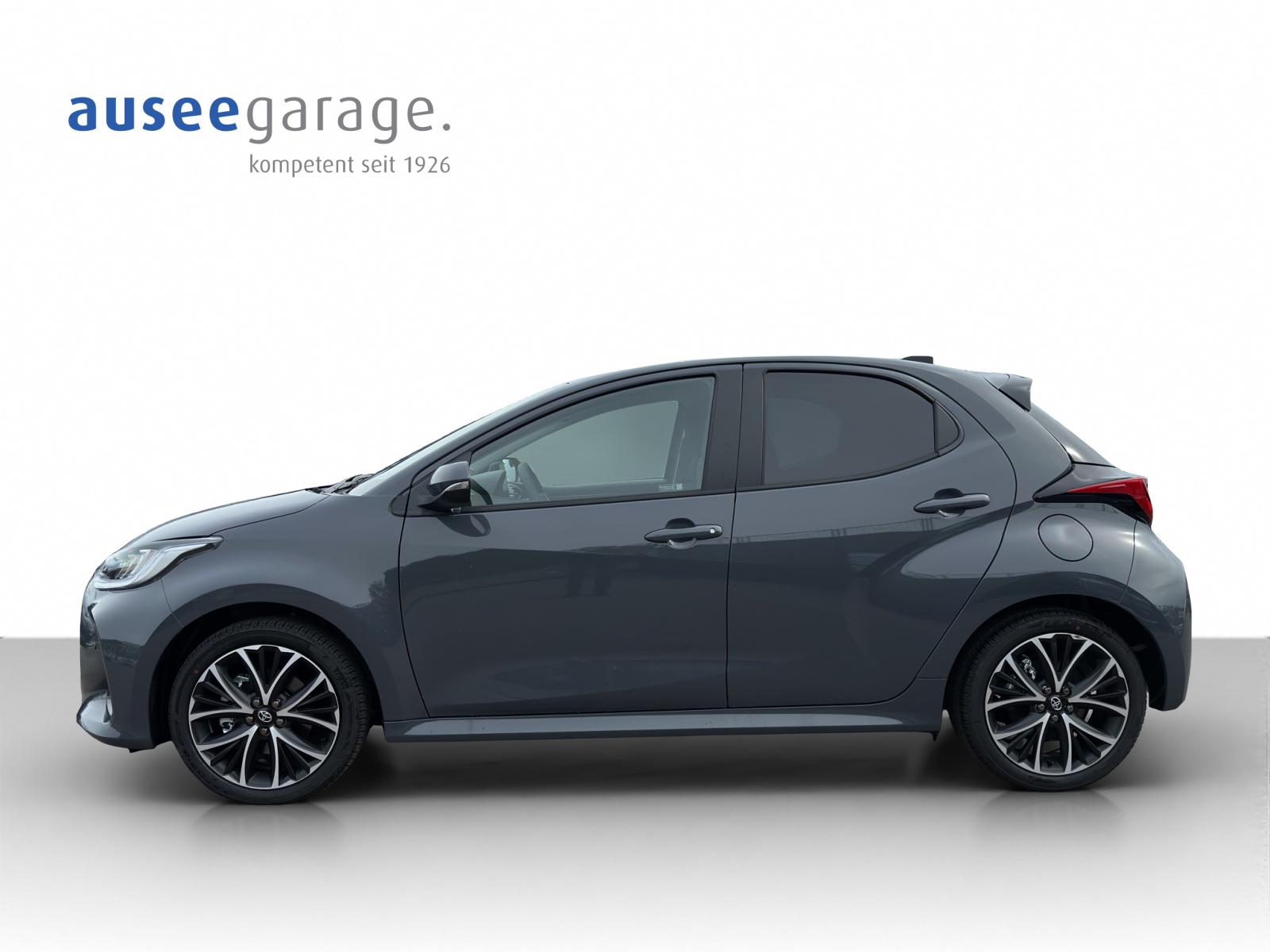 TOYOTA Yaris 1.5 VVT-i HSD Trend-showroom-element-1