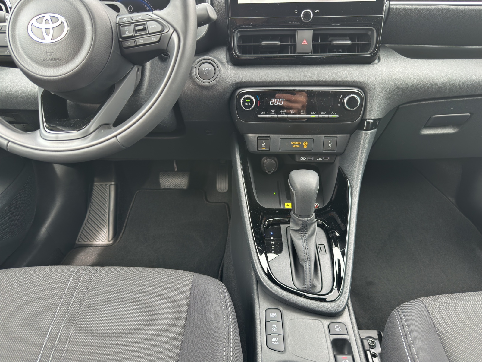 TOYOTA Yaris 1.5 VVT-i HSD Trend-image-7