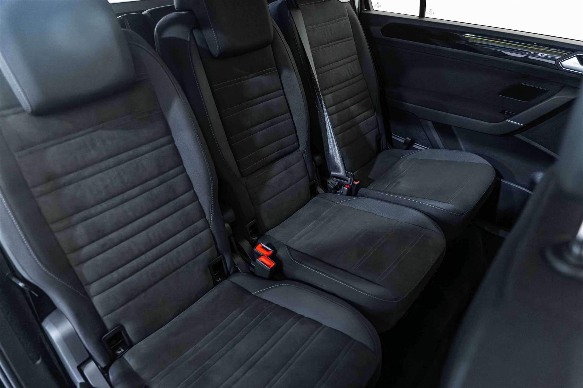 VW Touran 1.5 TSi EVO Highline 7-Plätzer DSG-Automat-image-13