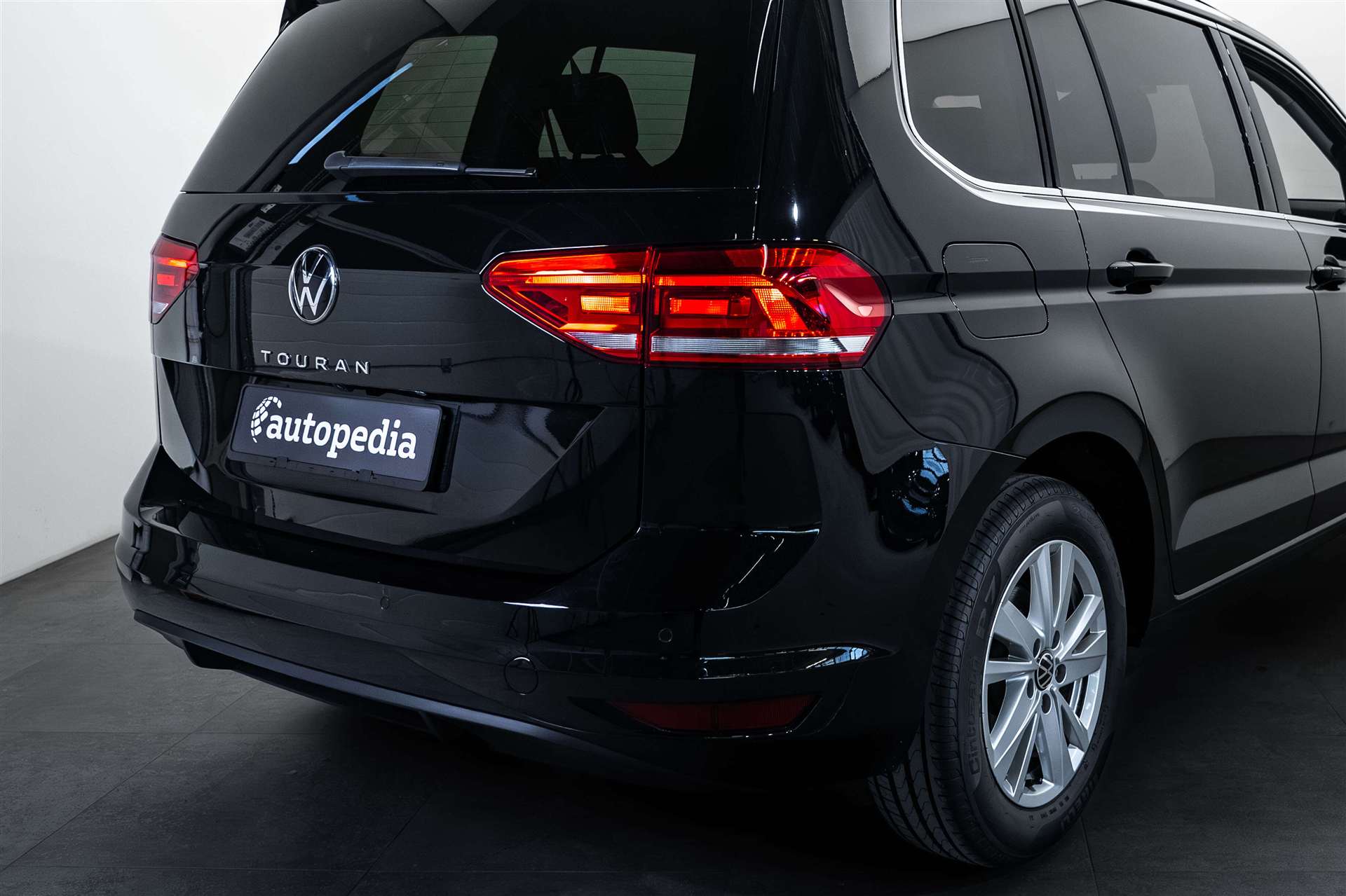 VW Touran 1.5 TSi EVO Highline 7-Plätzer DSG-Automat-image-3