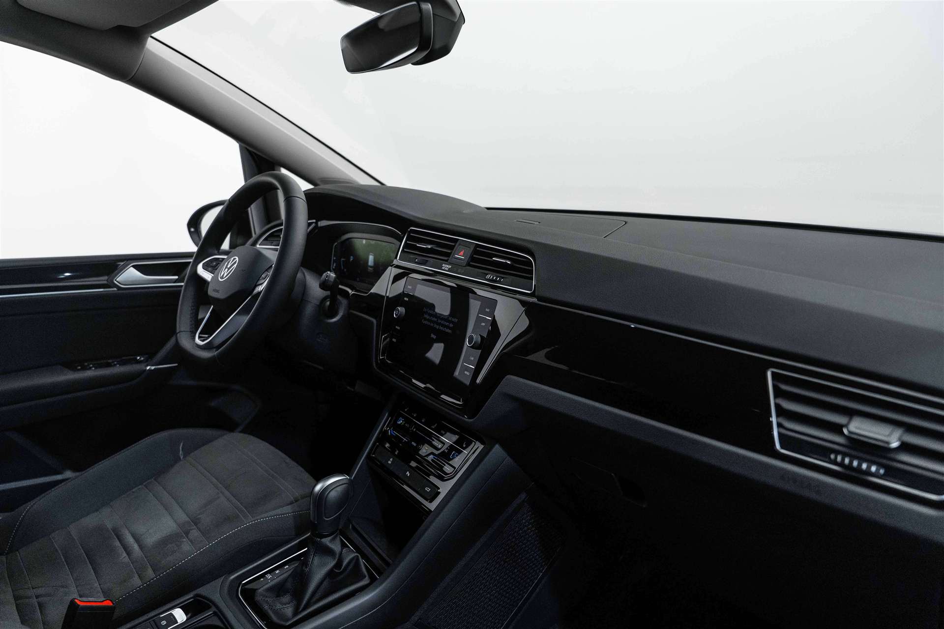 VW Touran 1.5 TSi EVO Highline 7-Plätzer DSG-Automat-image-10
