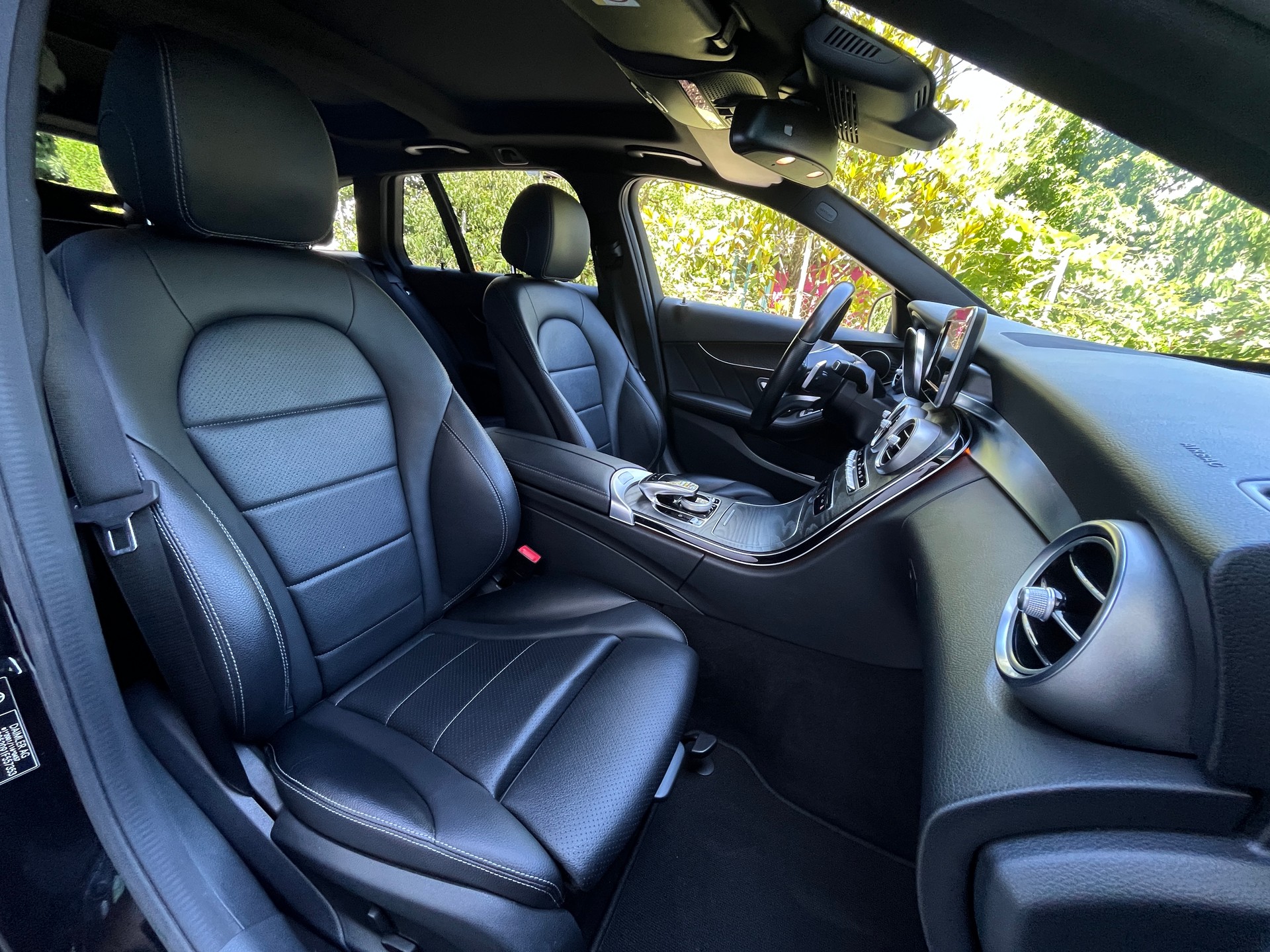 MERCEDES-BENZ C 250 d Swiss Star AMG Line 4Matic 9G-Tronic-image-6